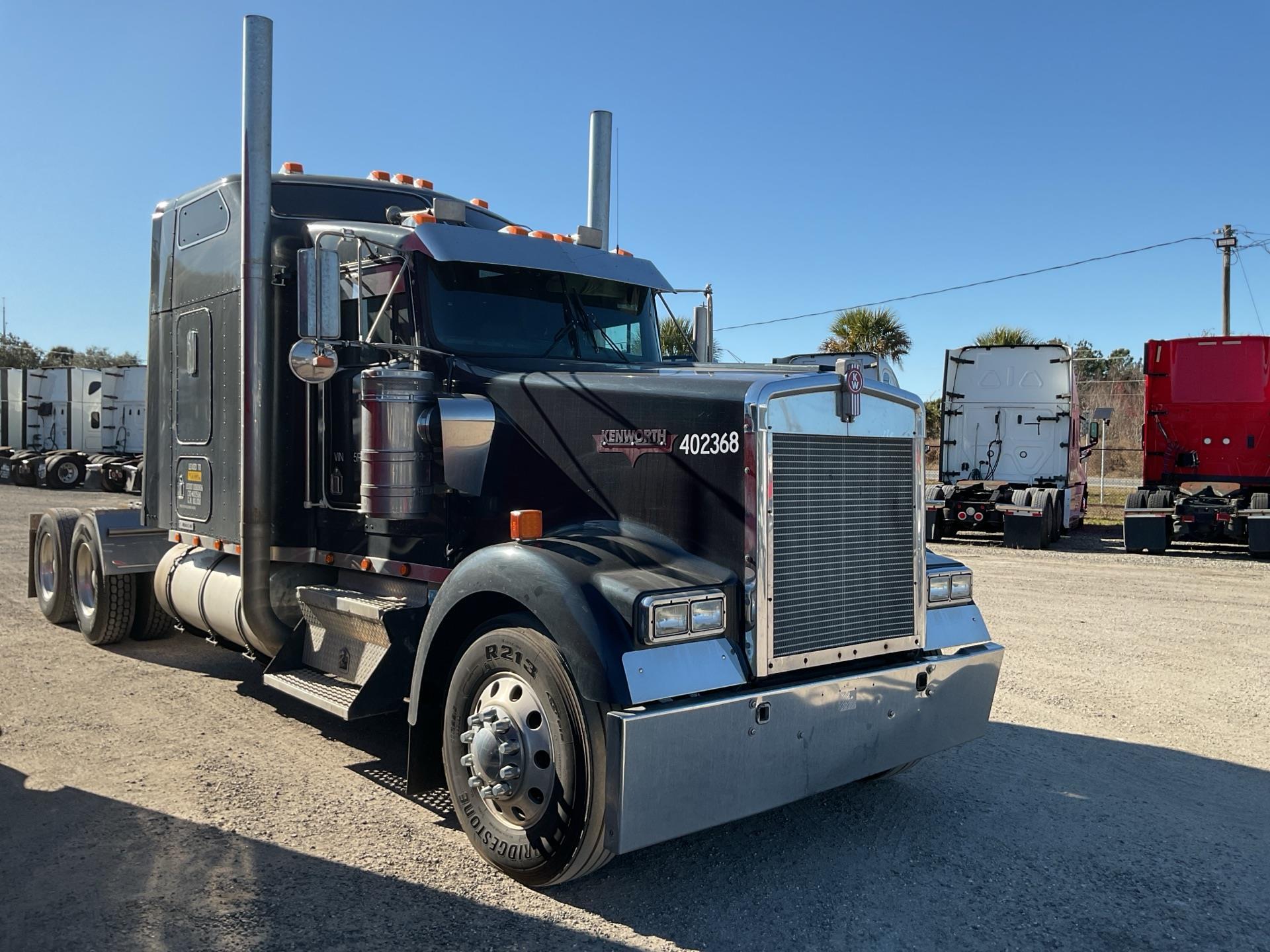 2005 Kenworth W900B