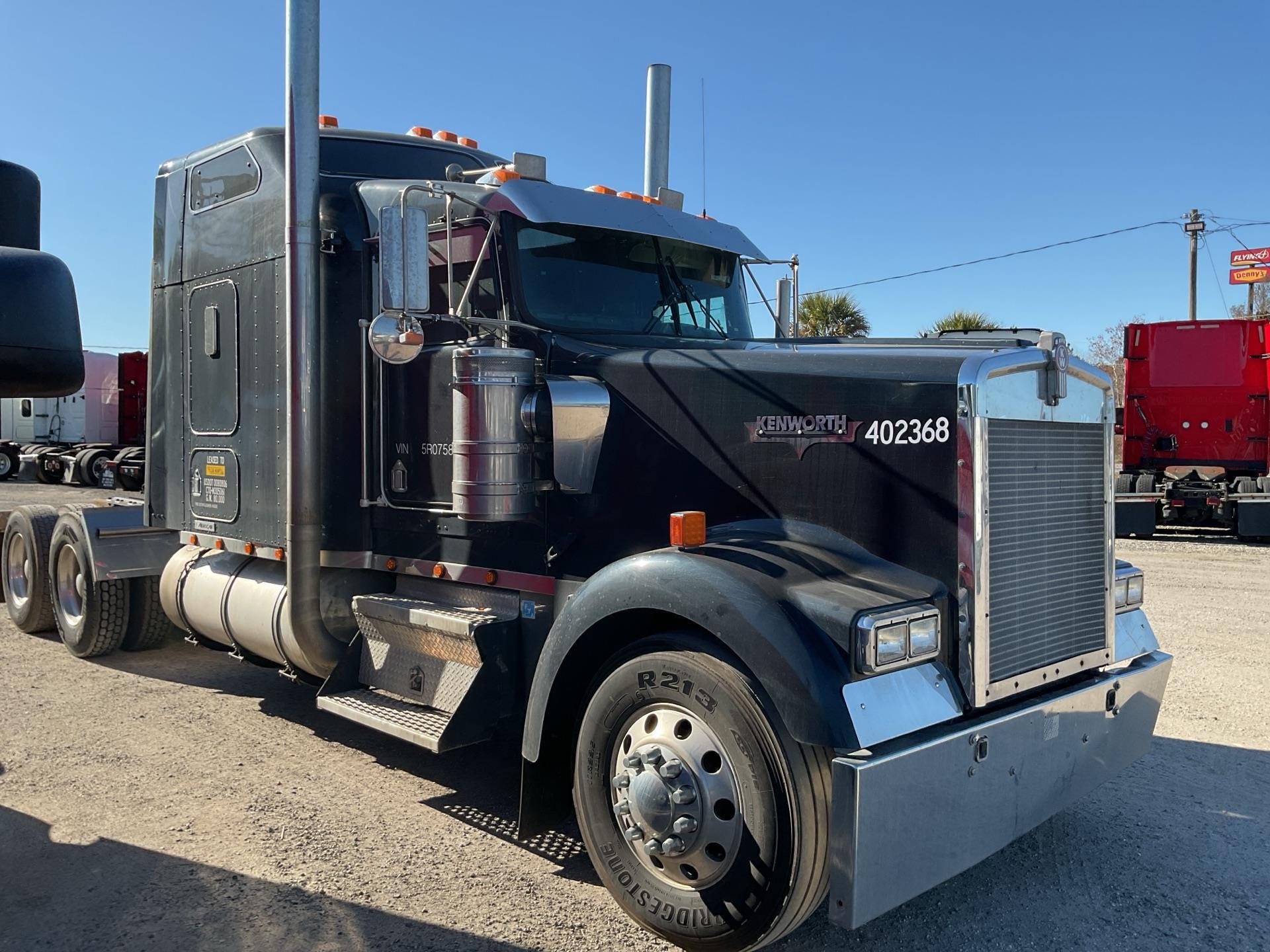 2005 Kenworth W900B