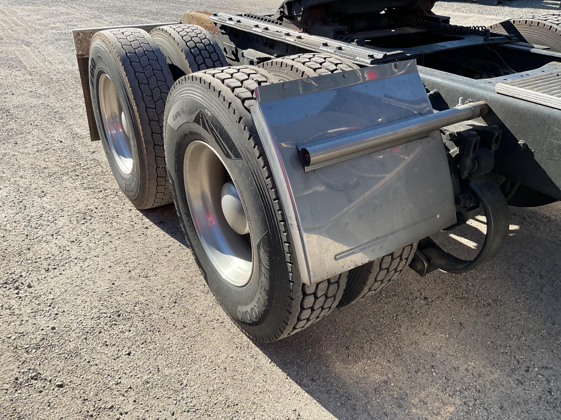 2005 Kenworth W900B