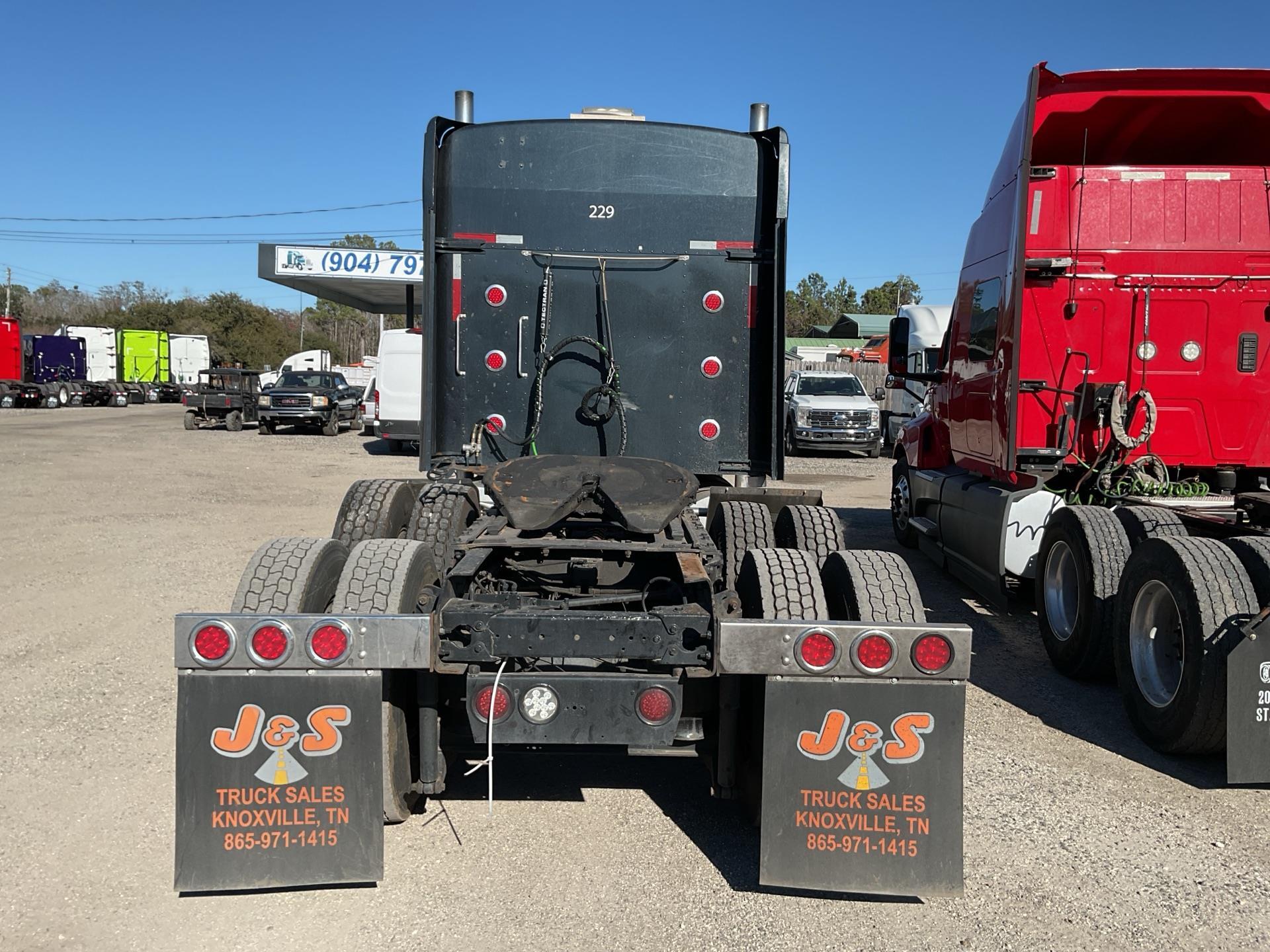 2005 Kenworth W900B