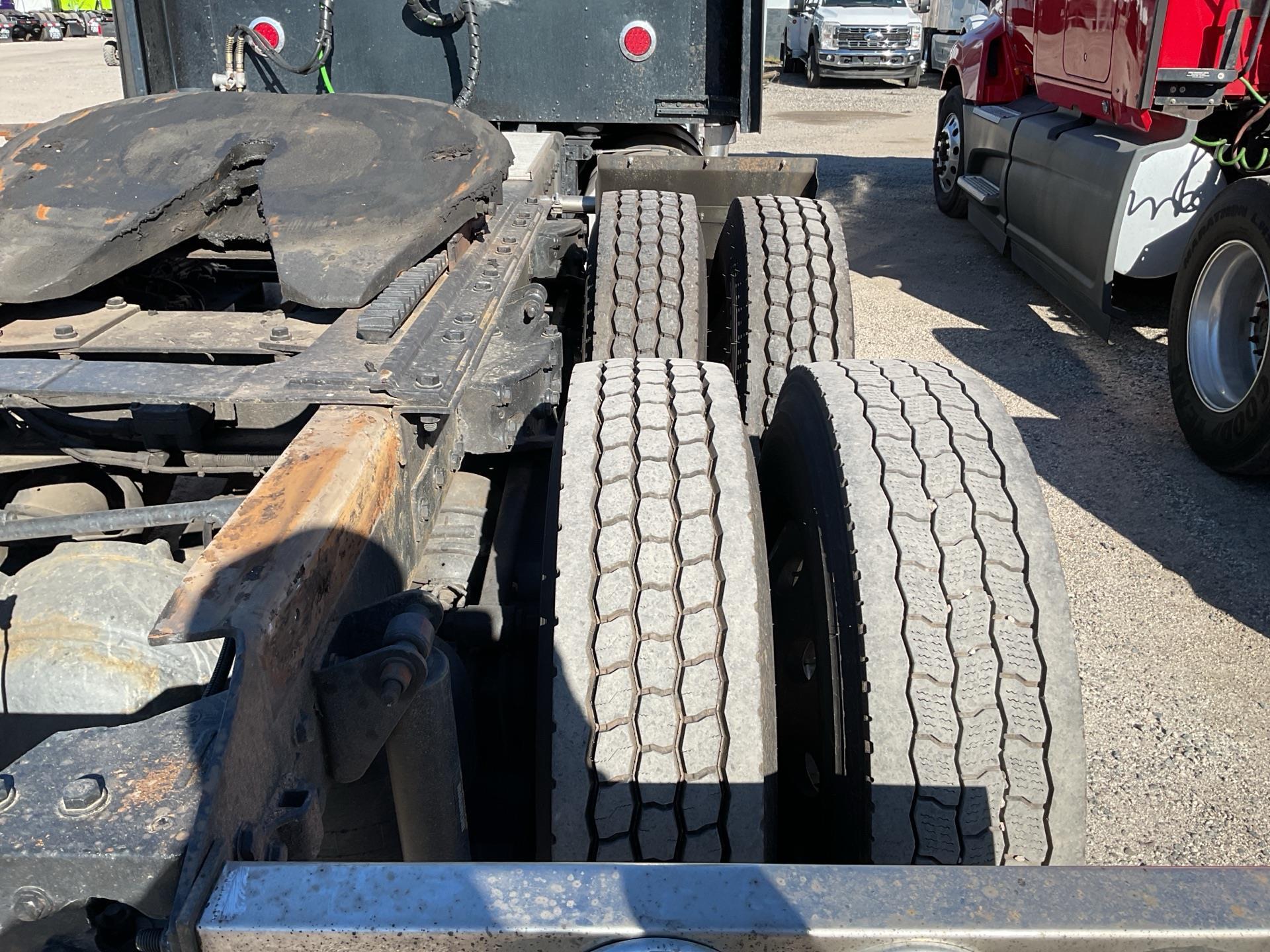 2005 Kenworth W900B