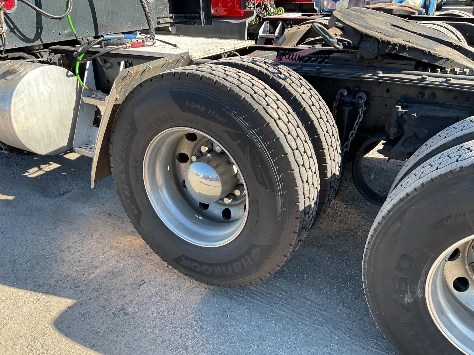 2005 Kenworth W900B