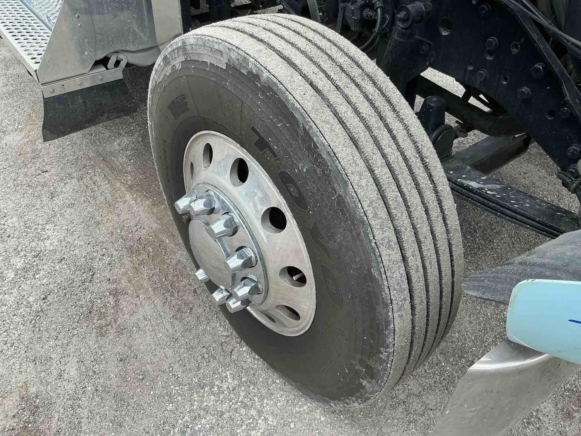 2021 Kenworth W900