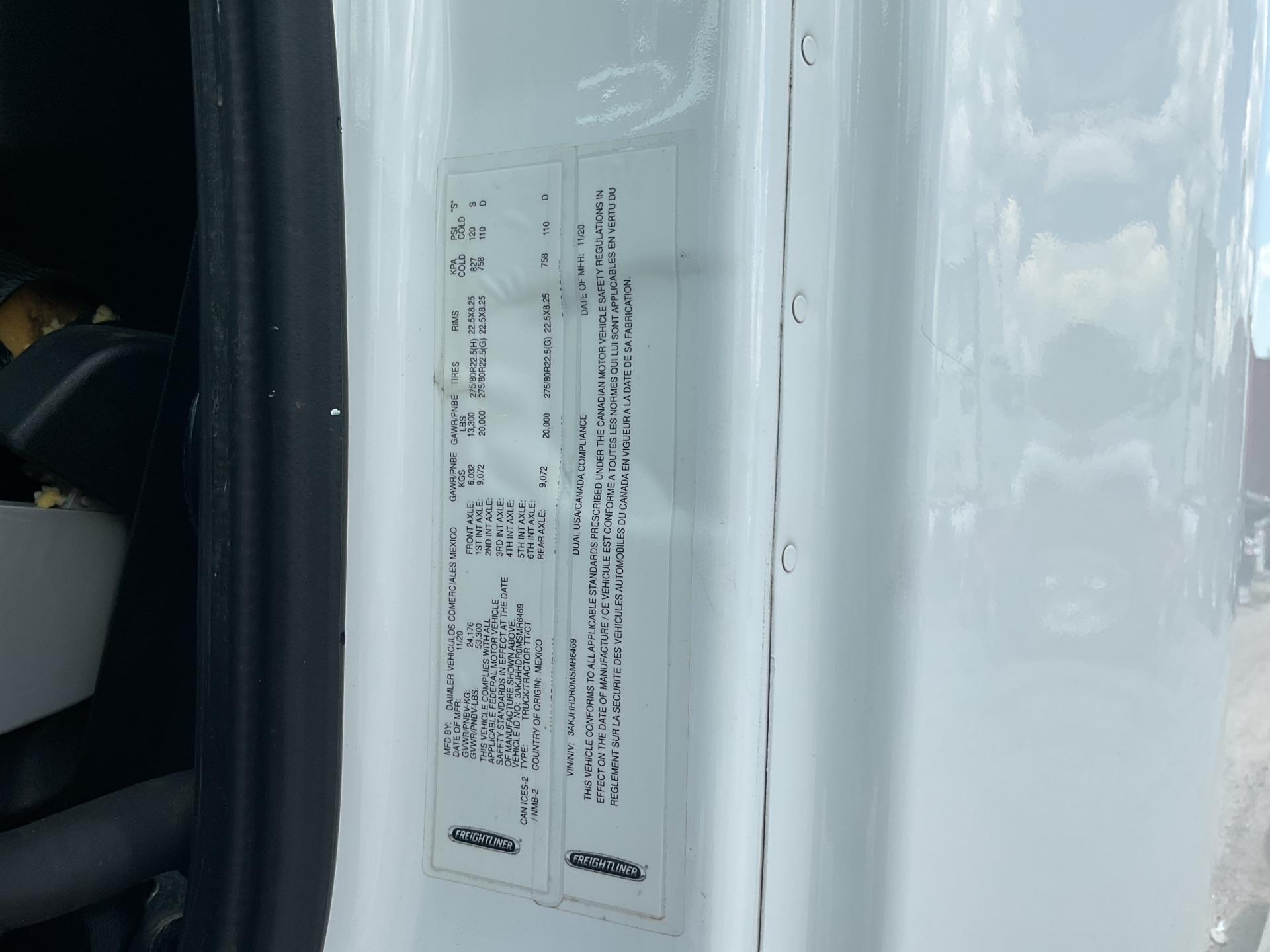 2021 Freightliner Cascadia 126