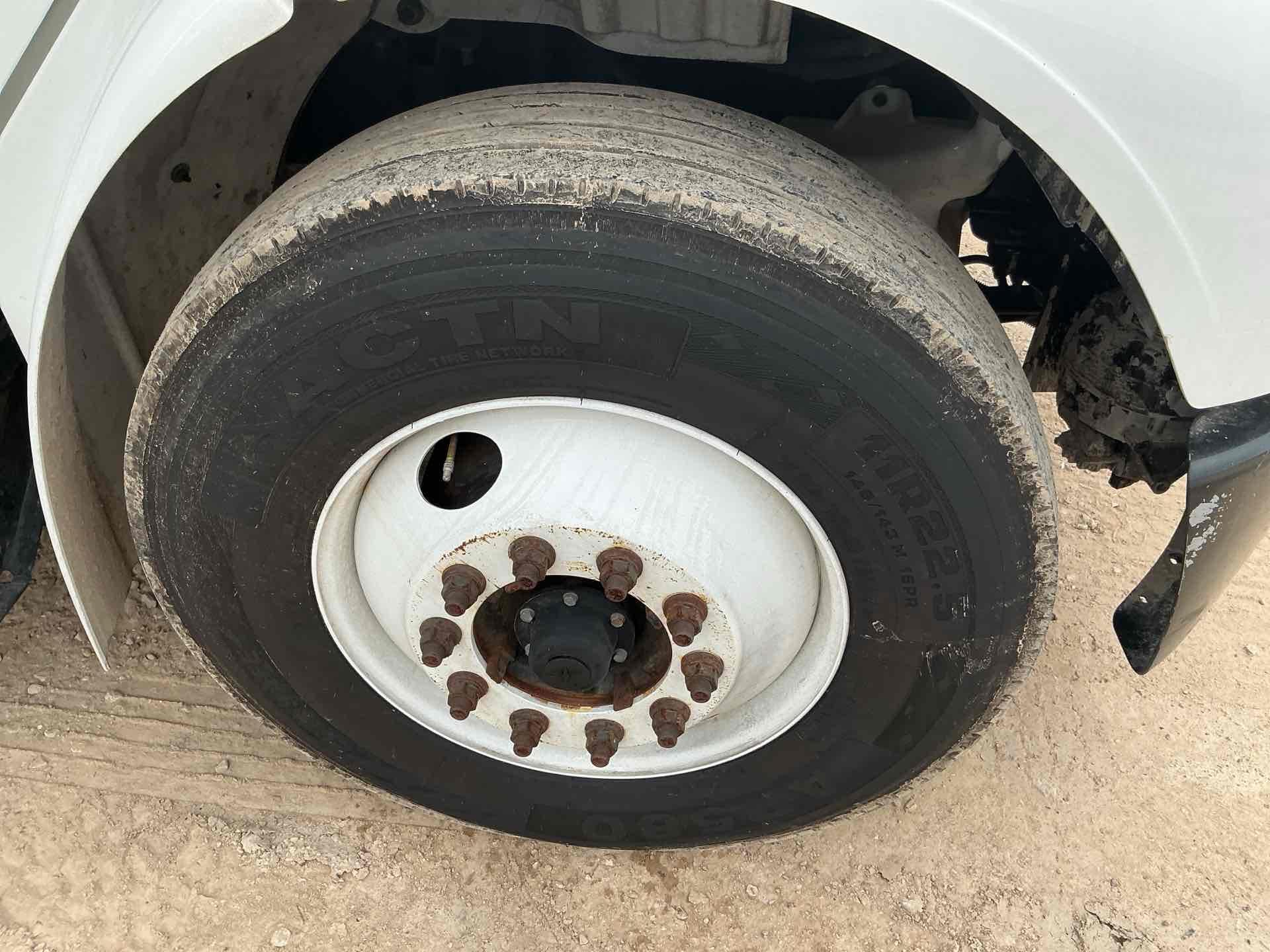 2019 Freightliner BUSINESS CLASS M2 106
