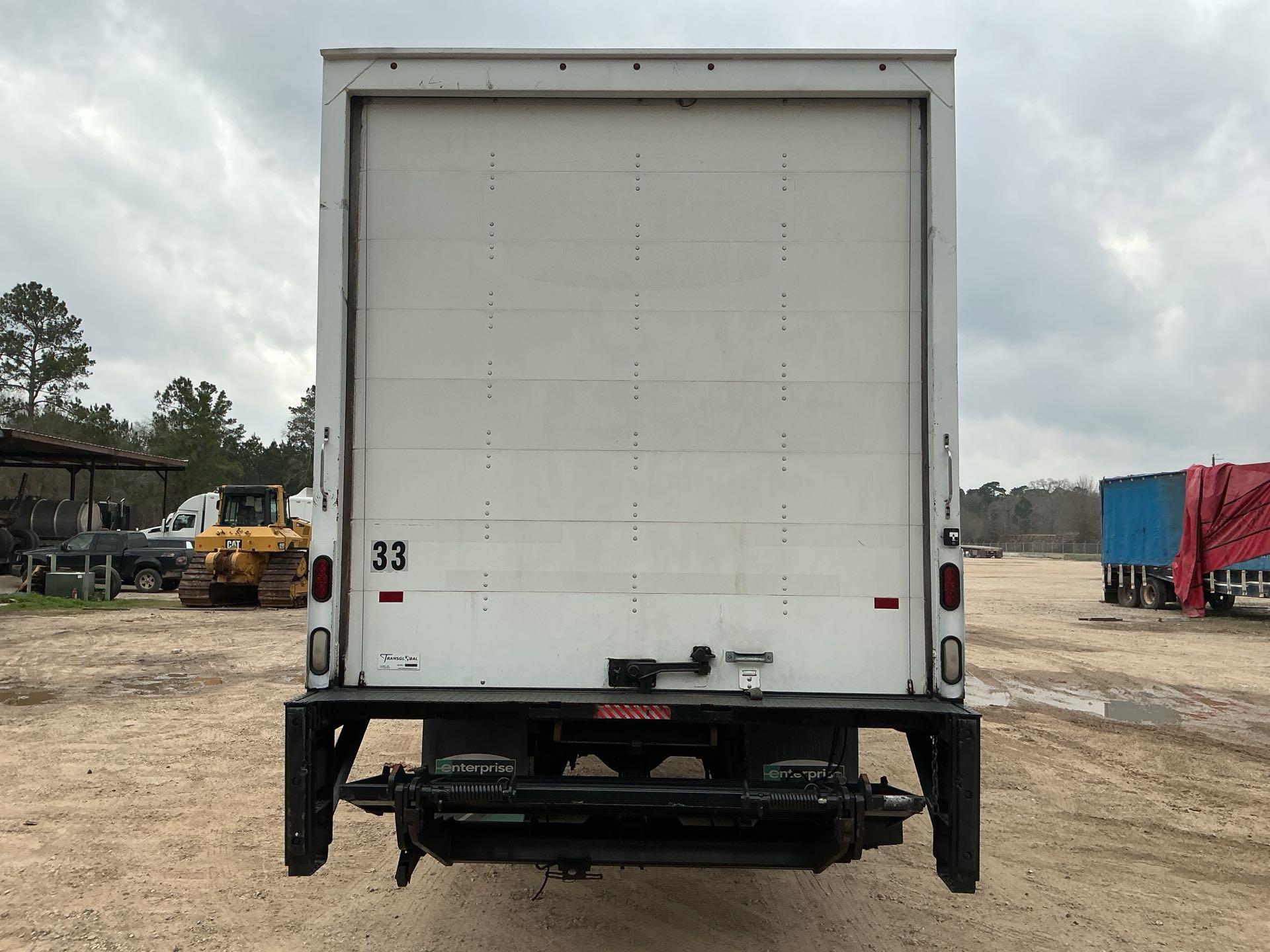 2019 Freightliner BUSINESS CLASS M2 106