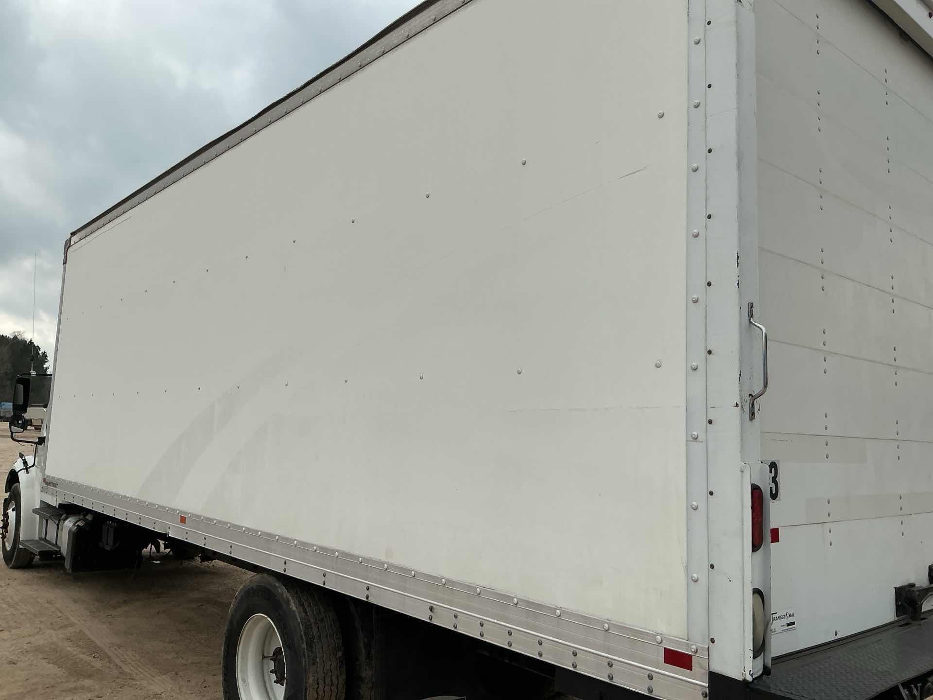 2019 Freightliner BUSINESS CLASS M2 106
