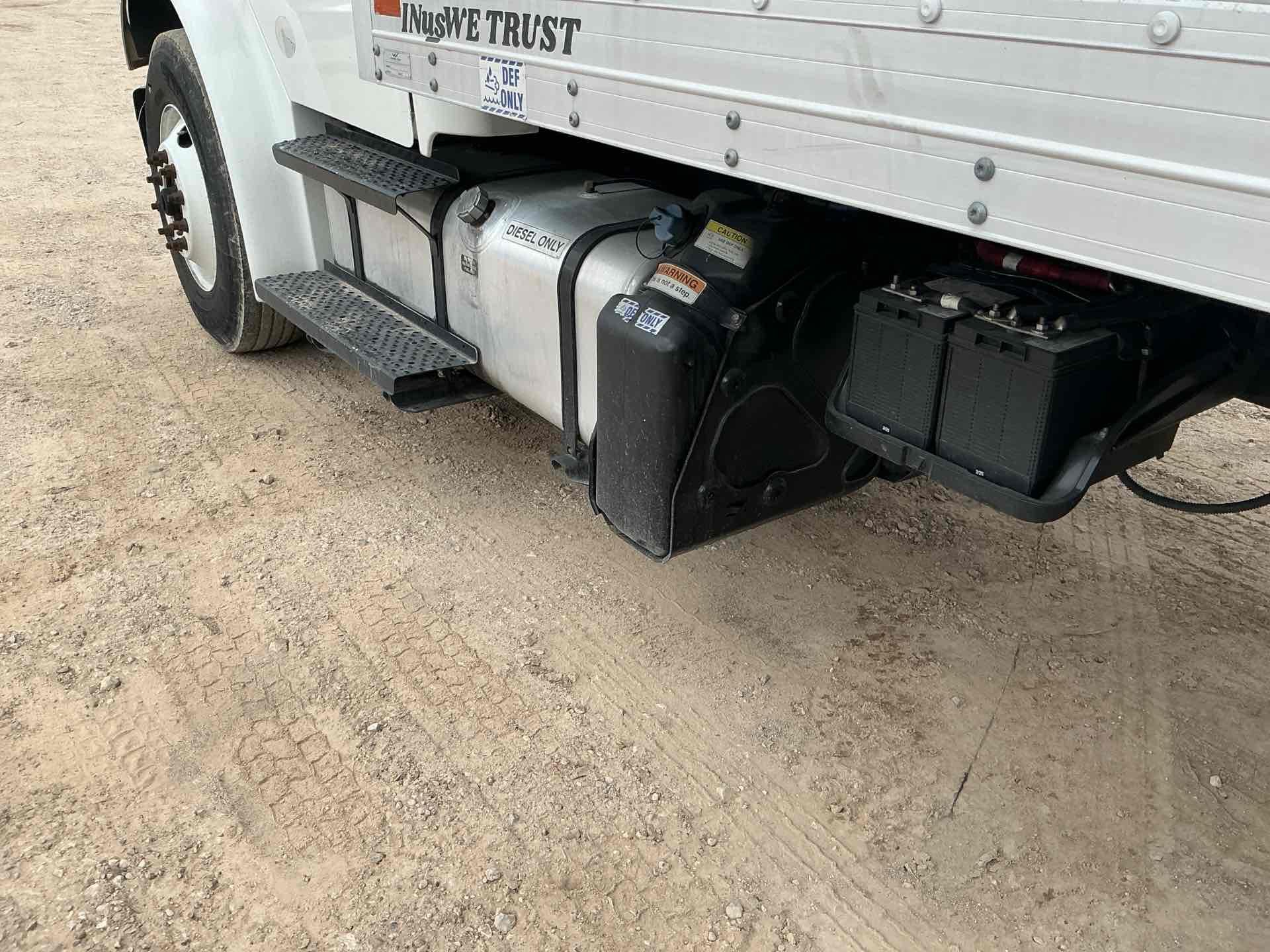 2019 Freightliner BUSINESS CLASS M2 106