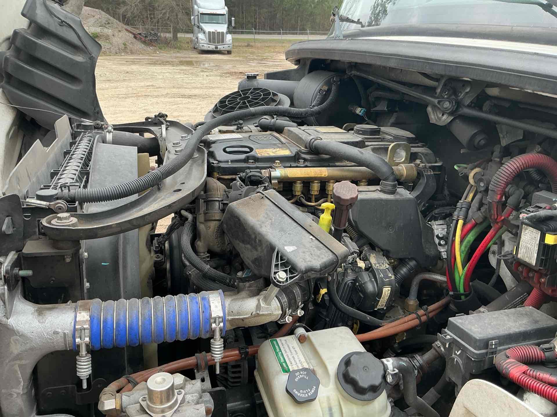 2019 Freightliner BUSINESS CLASS M2 106