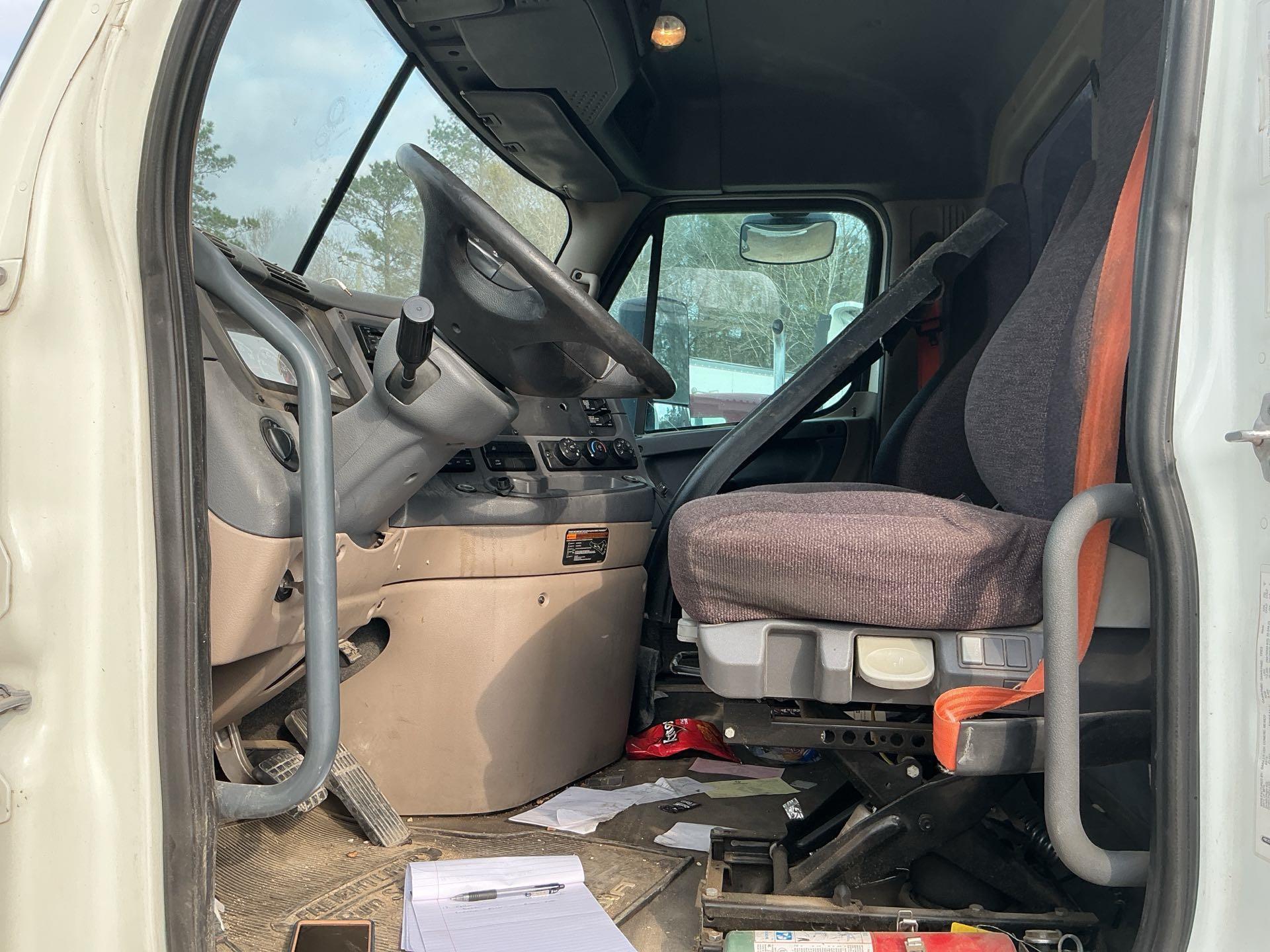 2017 Freightliner Cascadia 125