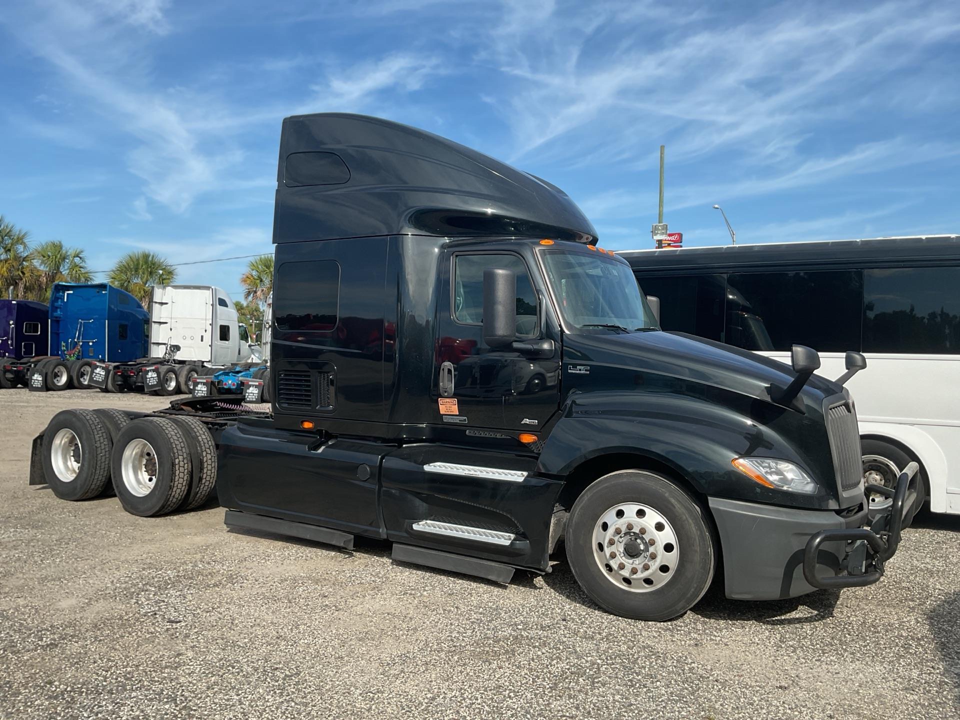 2020 International LT625