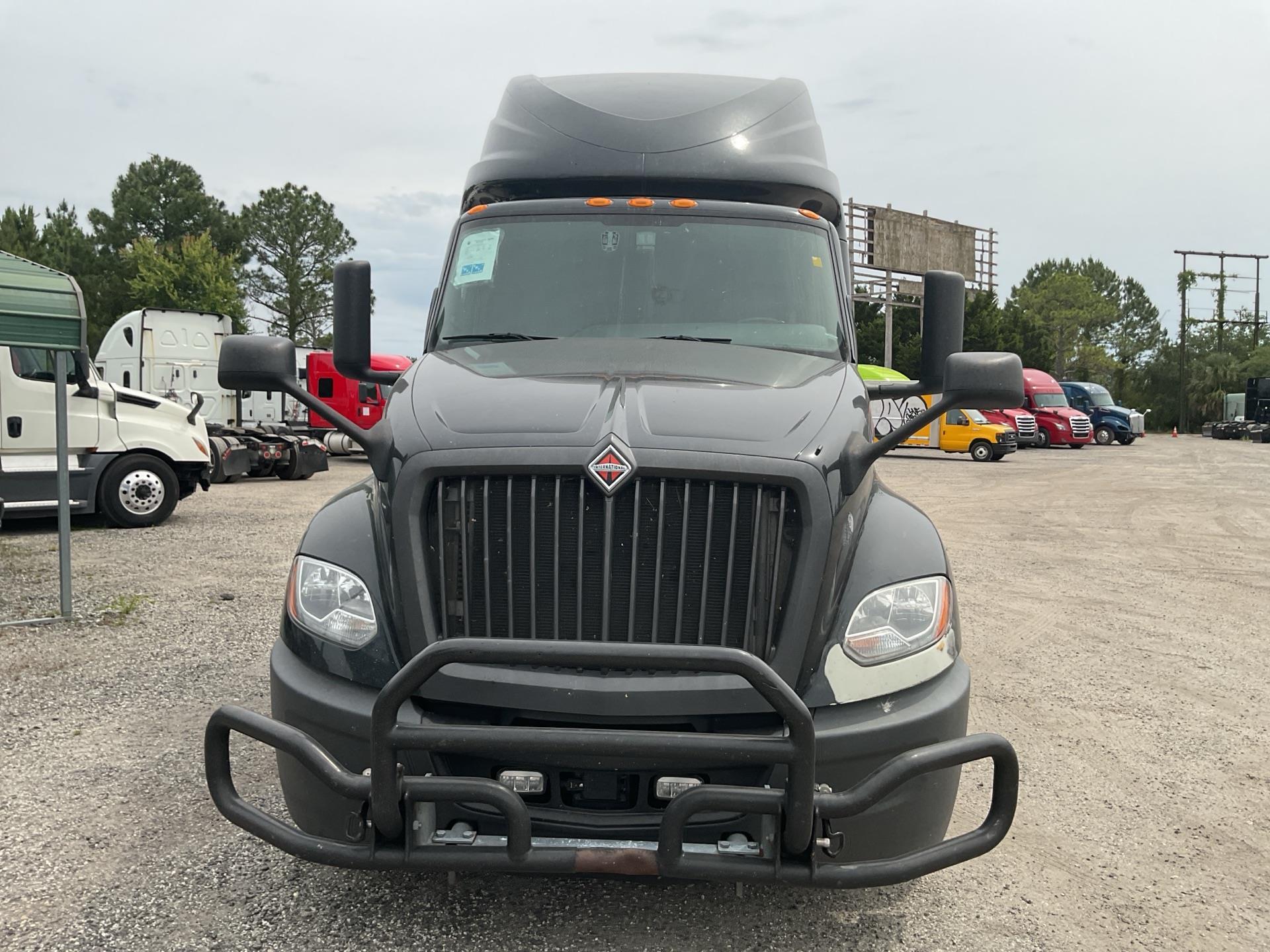 2020 International LT625
