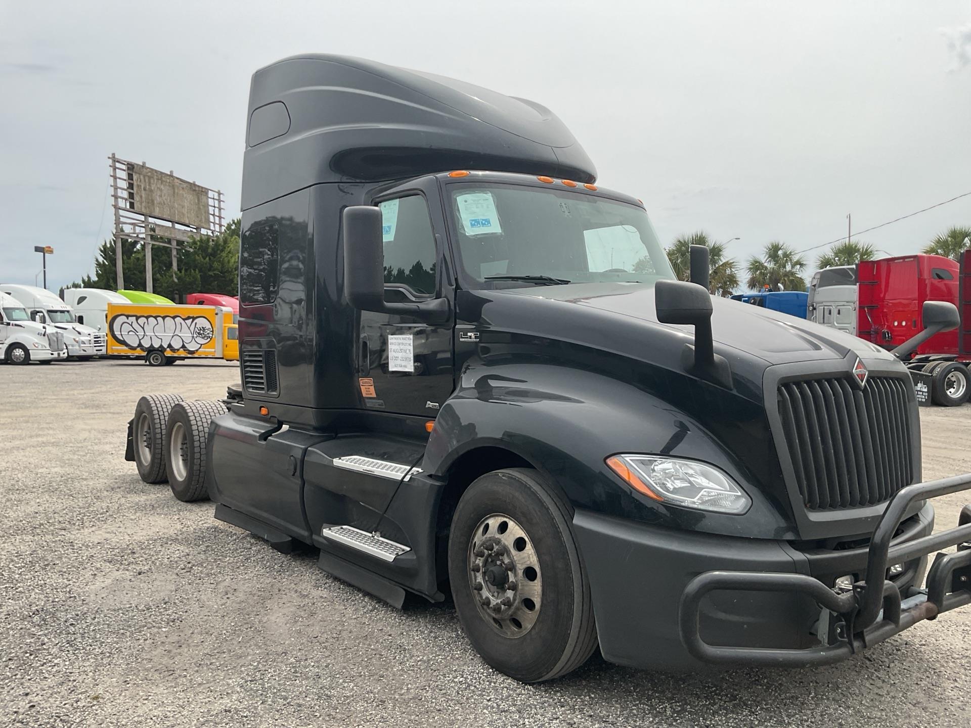 2020 International LT625