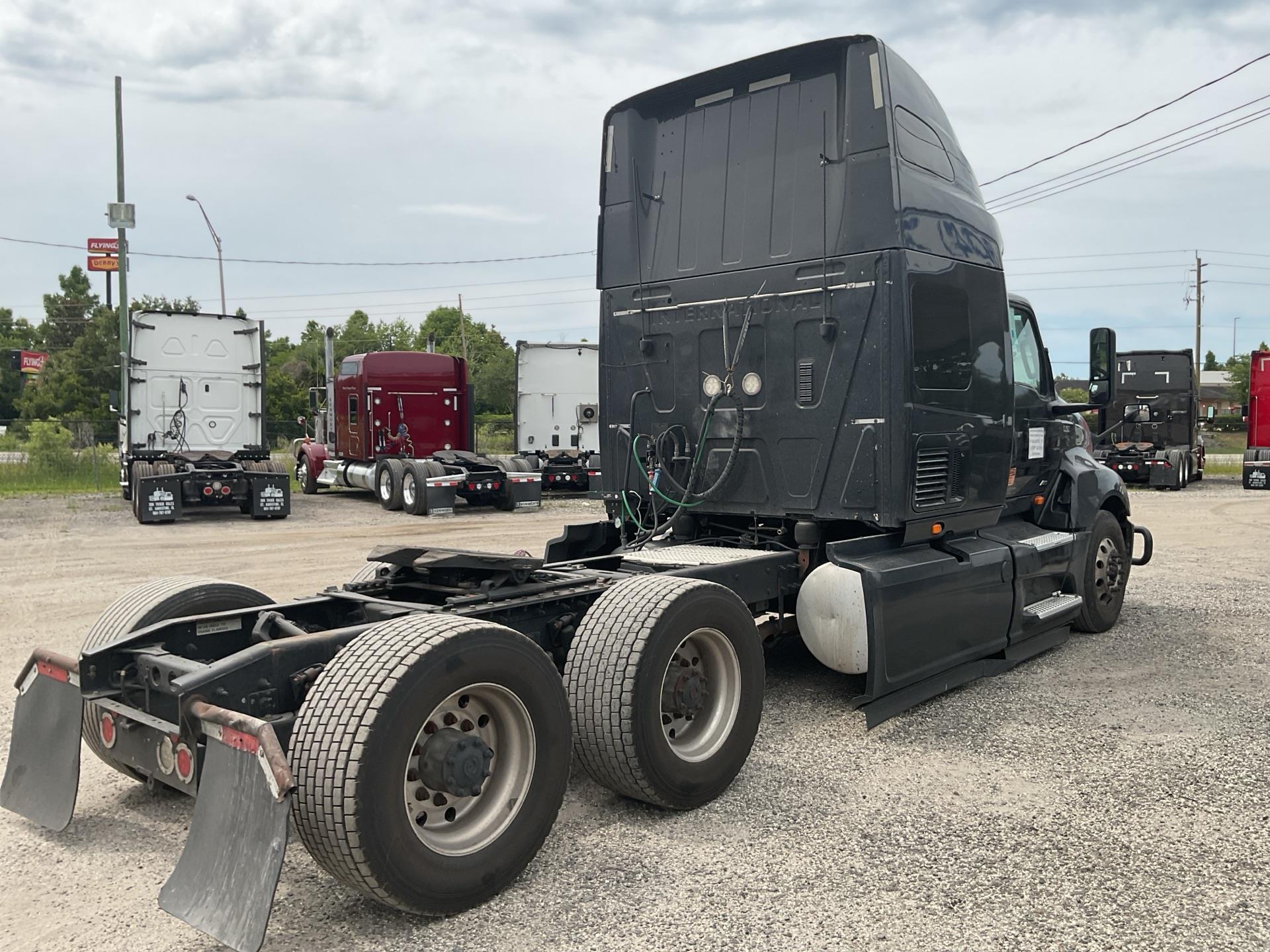 2020 International LT625