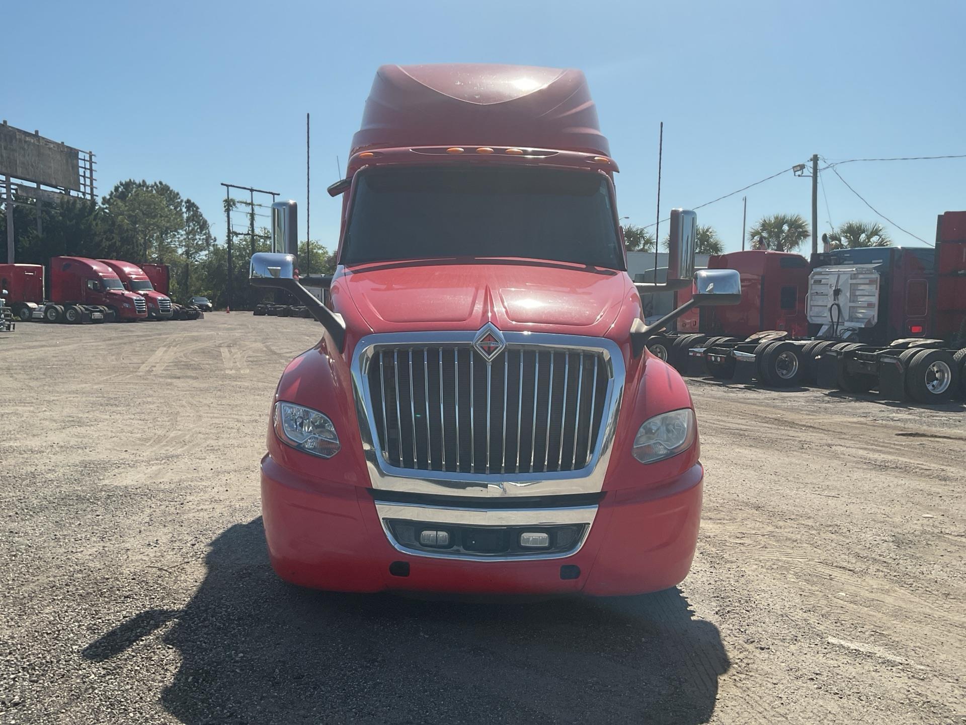 2020 International LT625