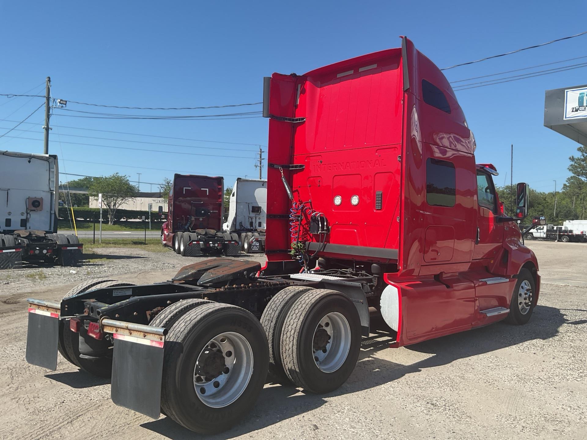 2020 International LT625