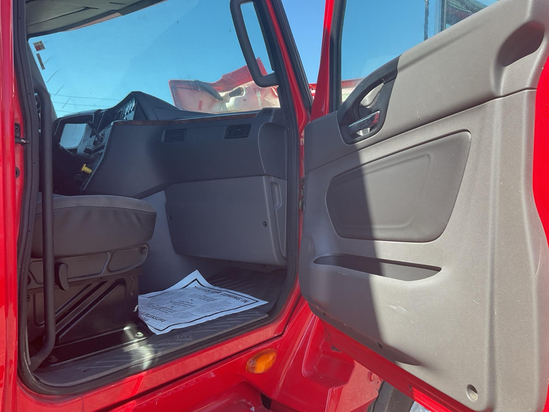2020 International LT625