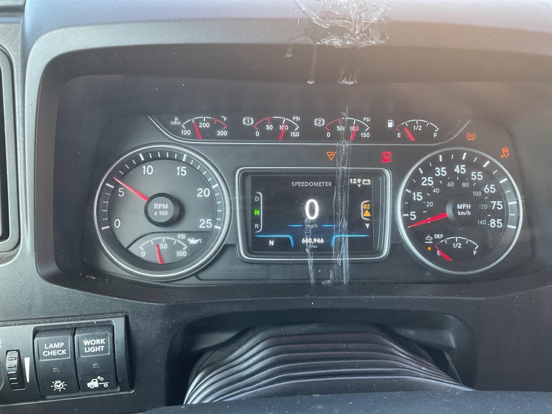 2020 International LT625