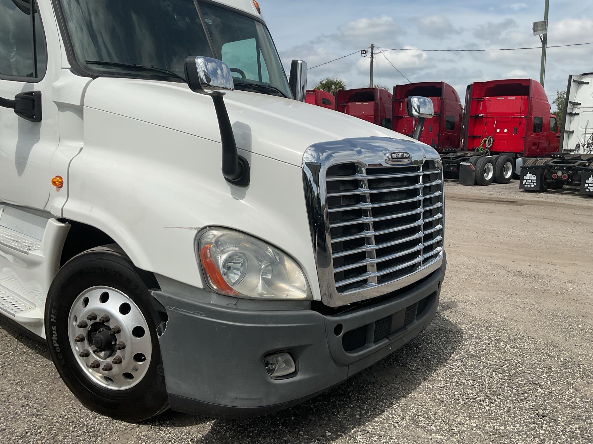 2020 Freightliner Cascadia 125