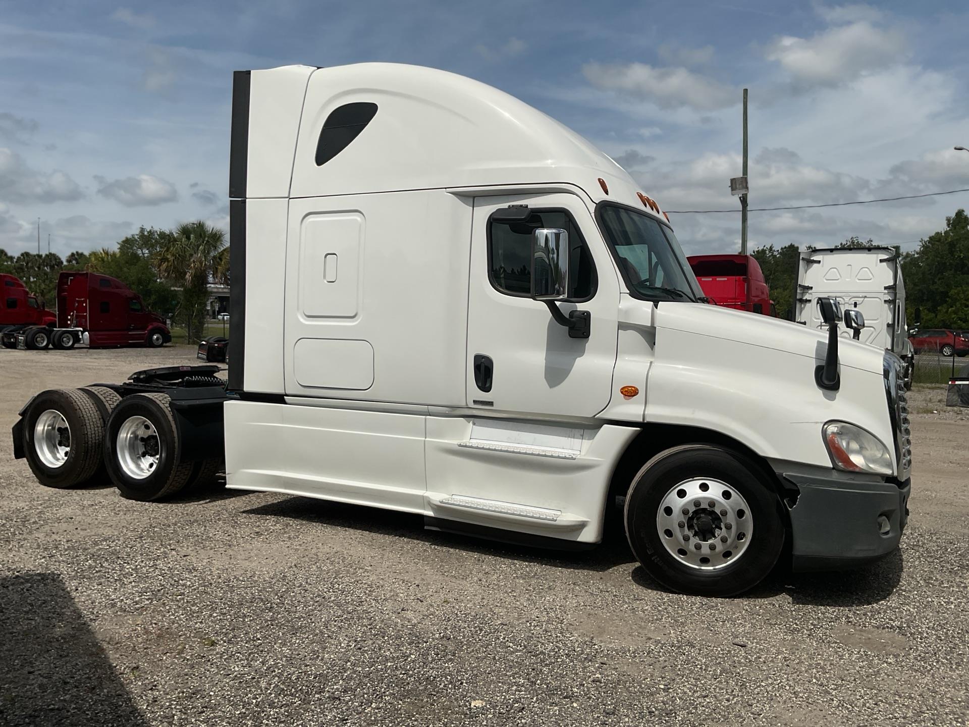2020 Freightliner Cascadia 125