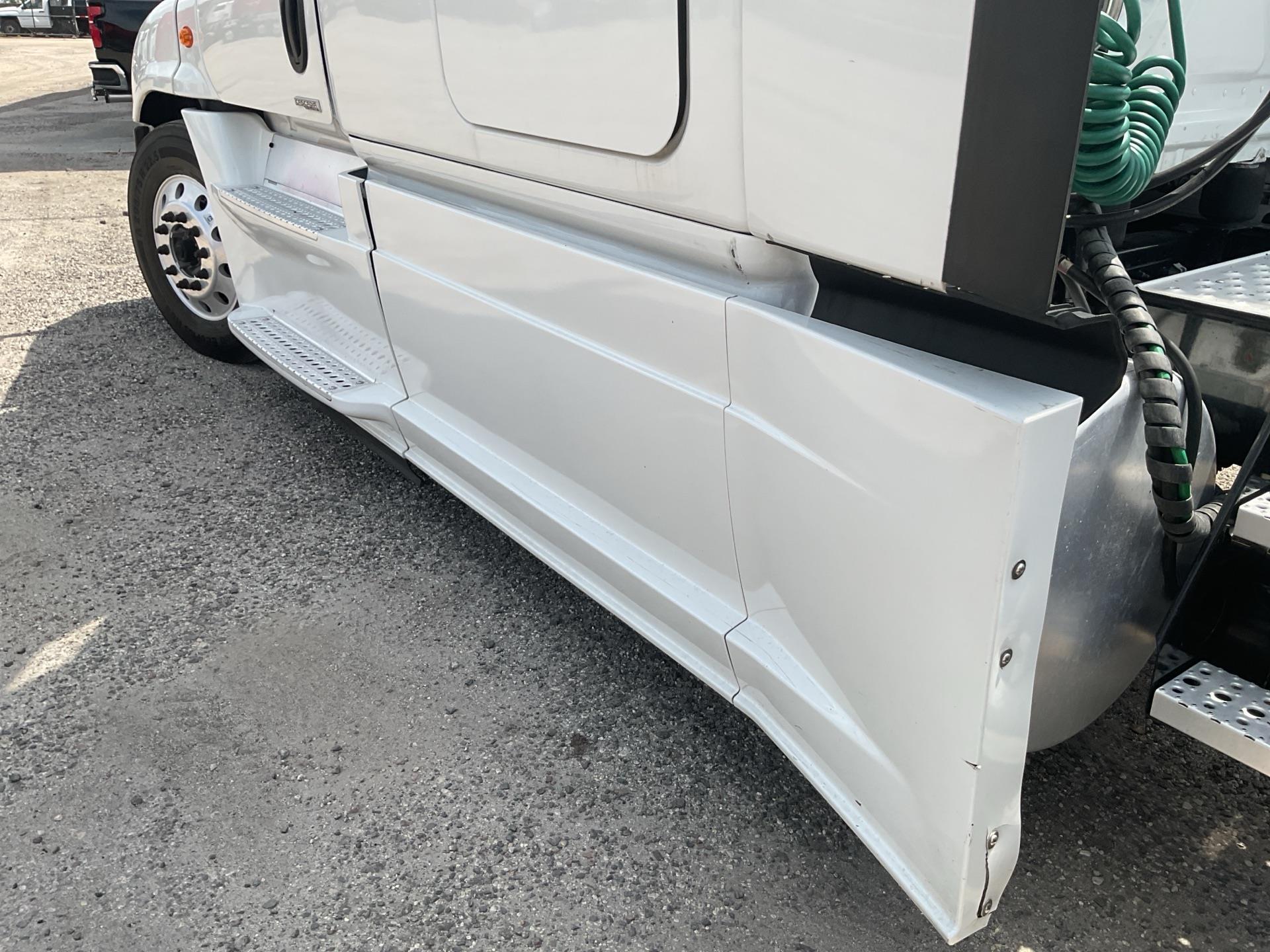 2020 Freightliner Cascadia 125