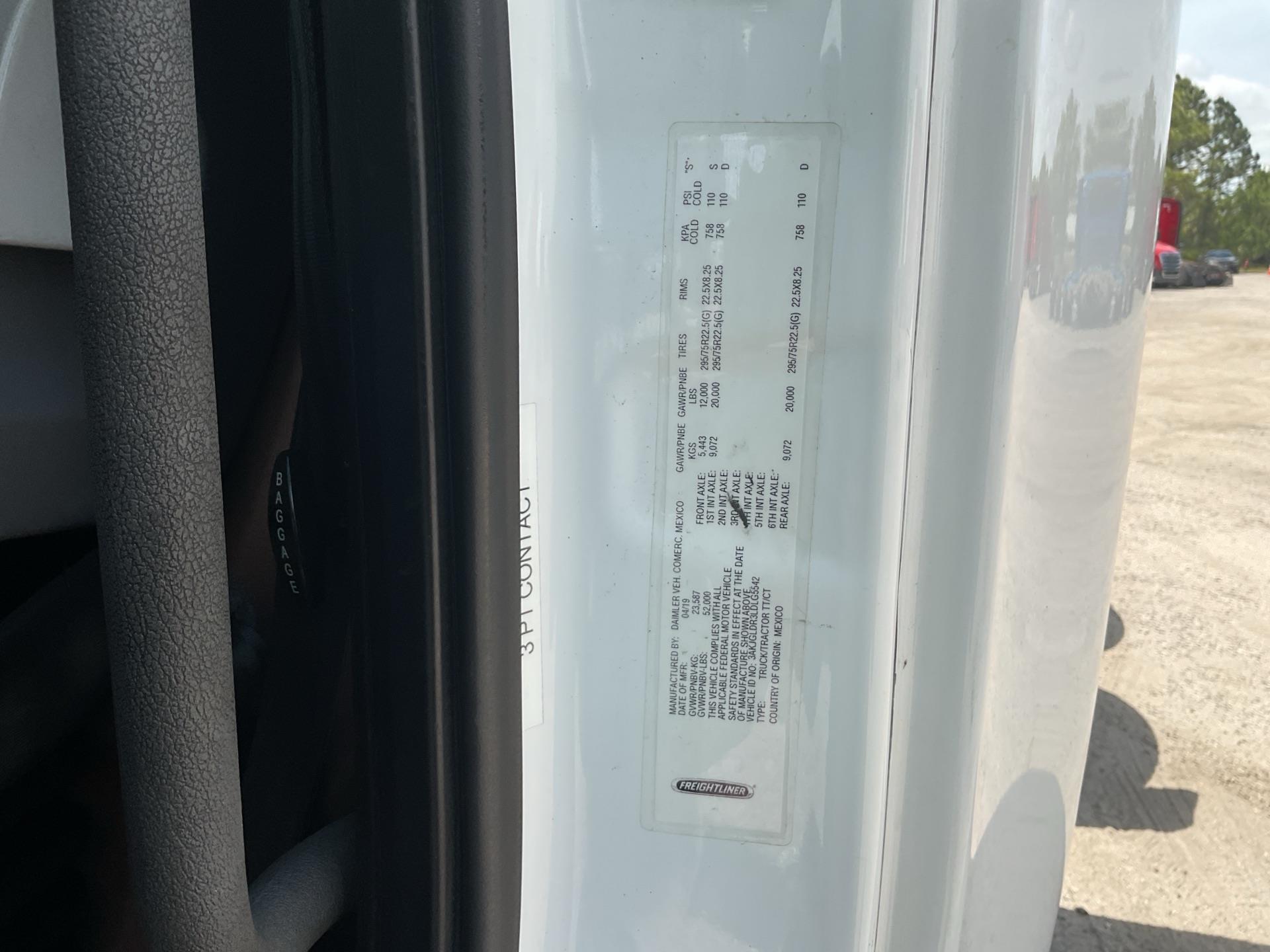 2020 Freightliner Cascadia 125