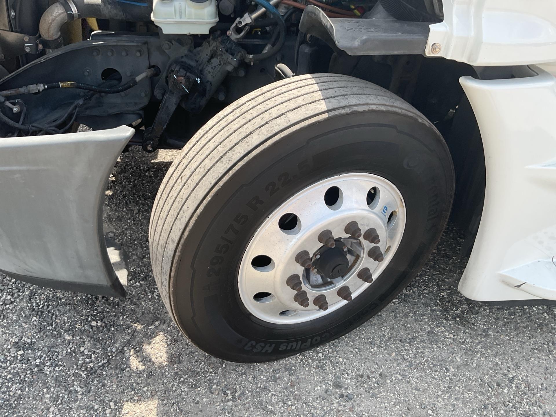 2020 Freightliner Cascadia 125
