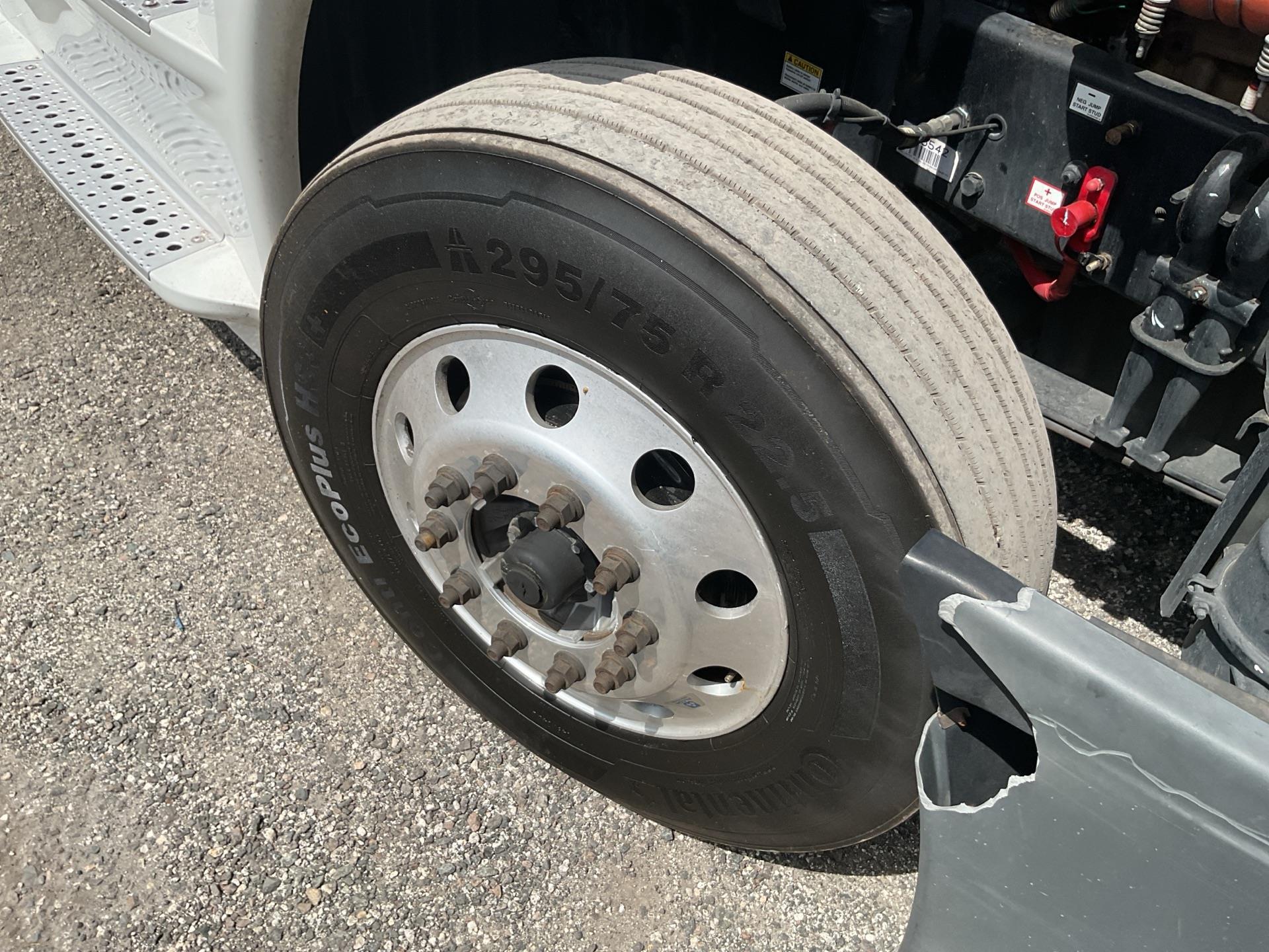 2020 Freightliner Cascadia 125