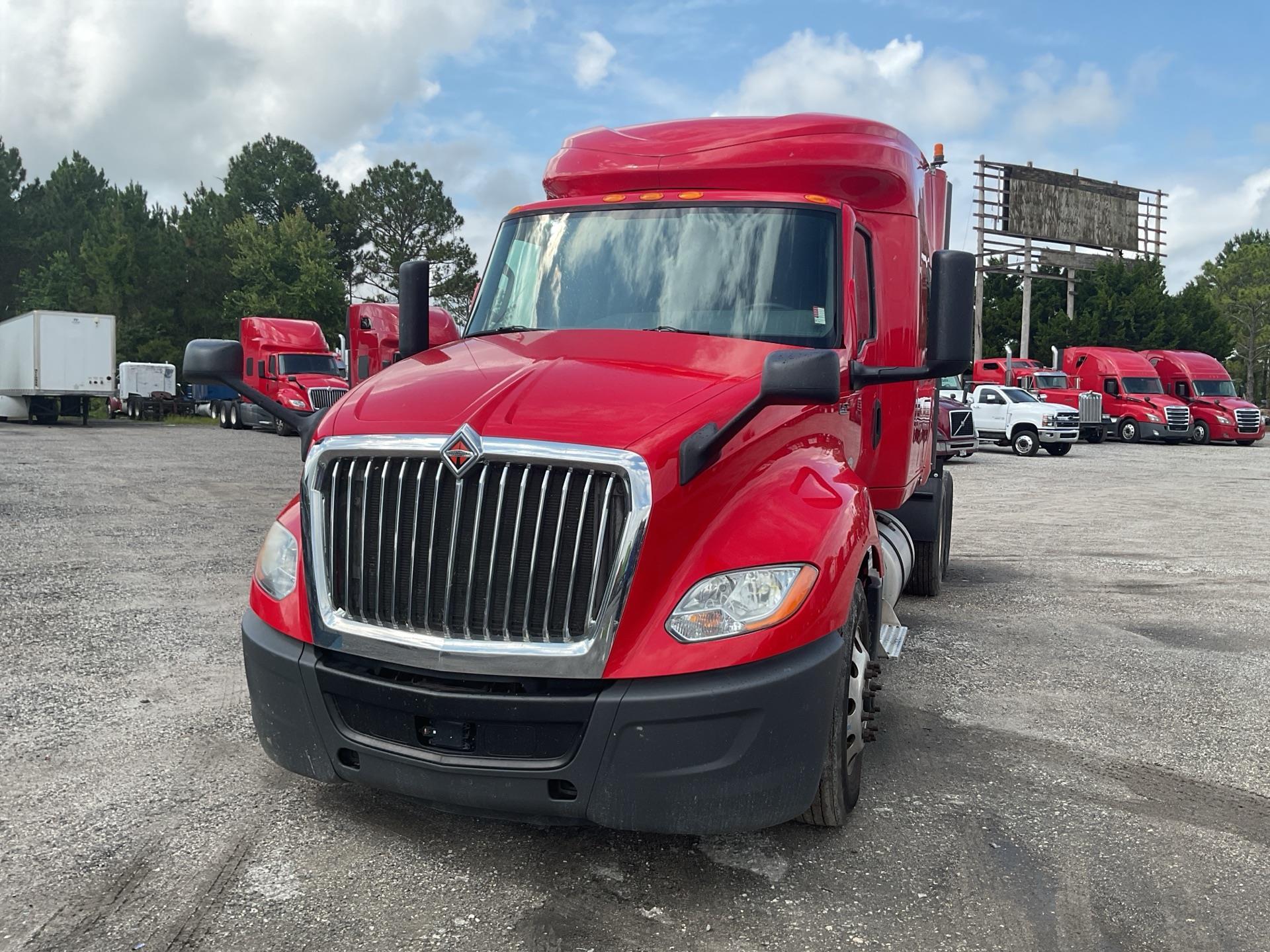 2019 International LT625