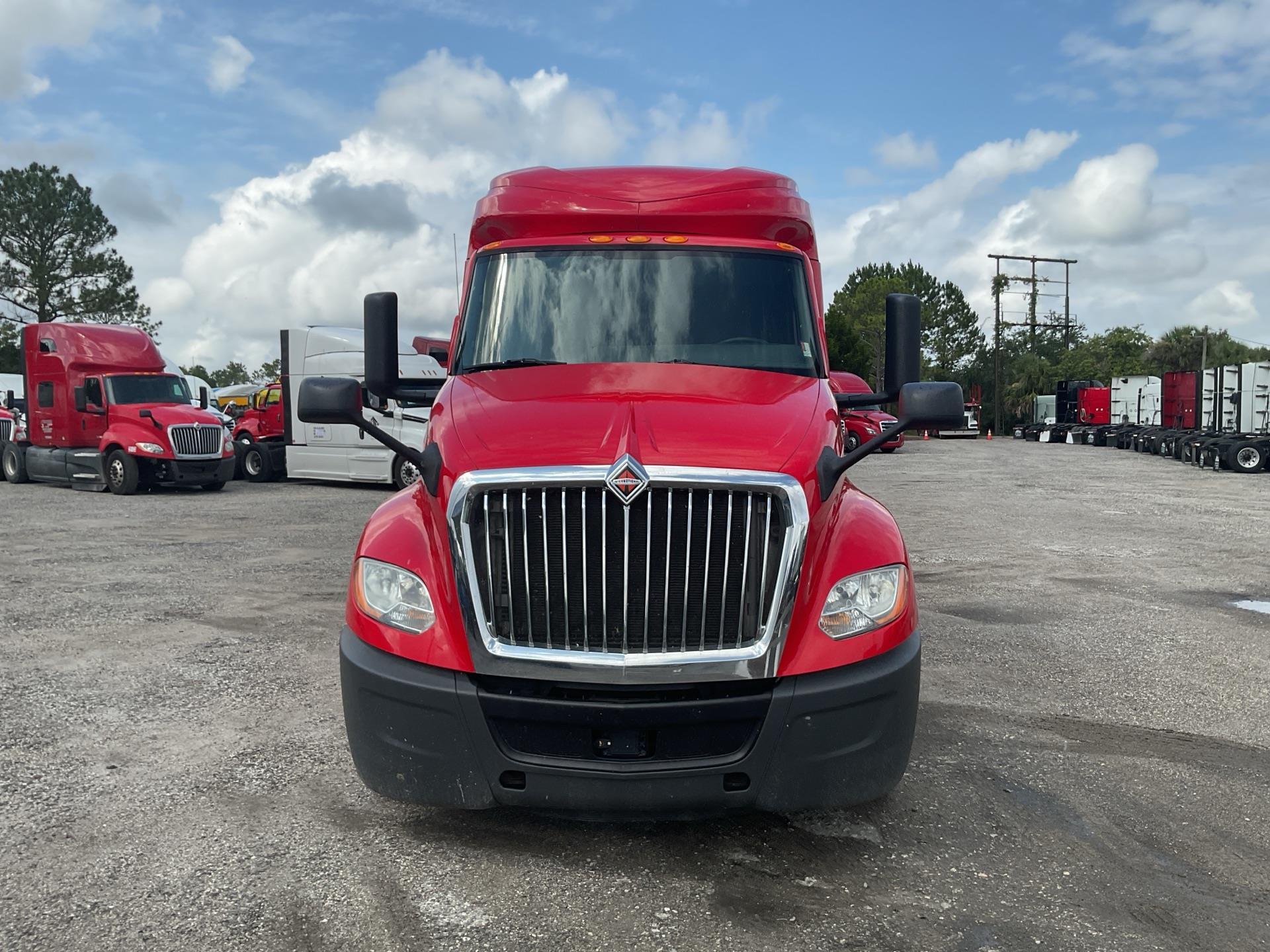 2019 International LT625
