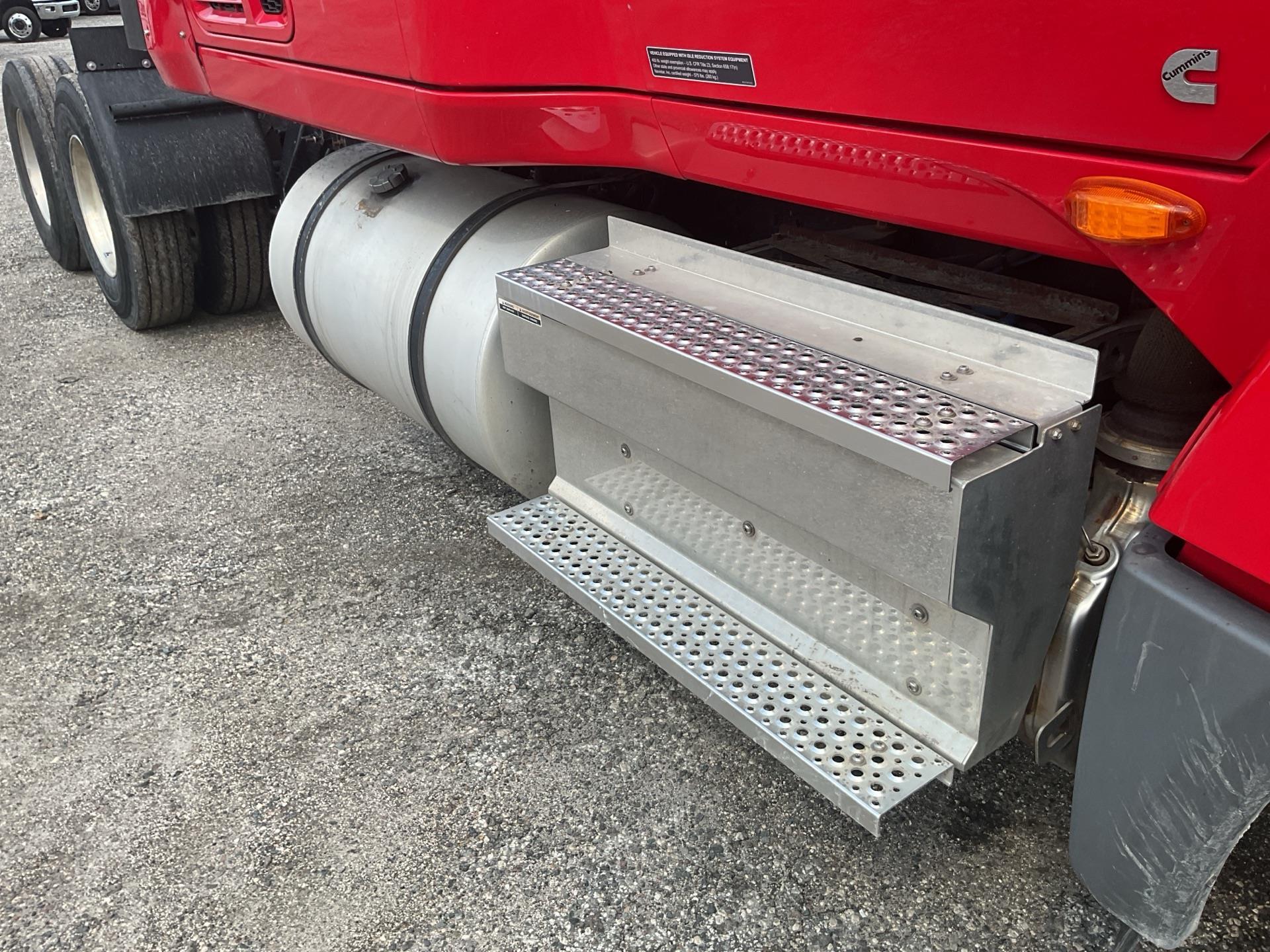 2019 International LT625