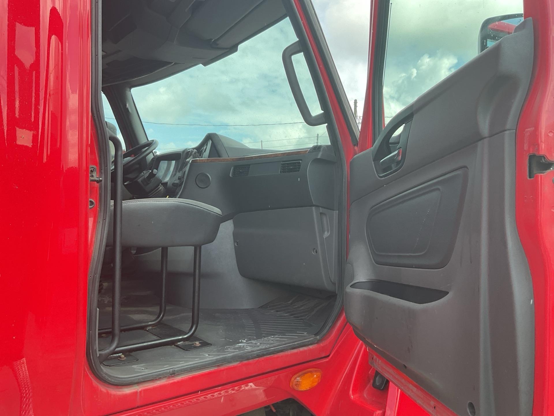 2019 International LT625