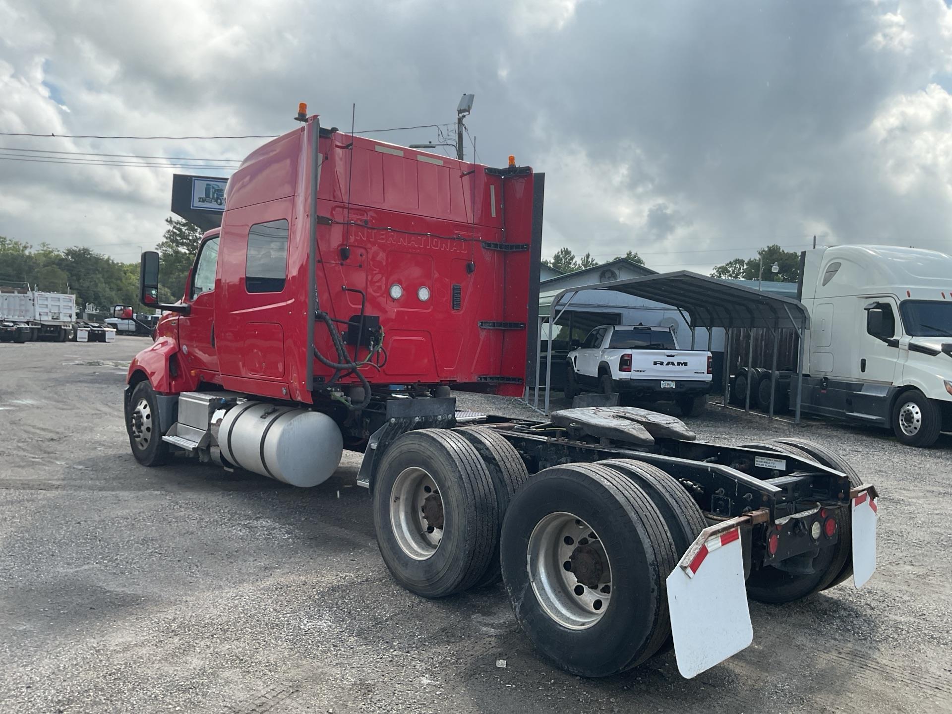 2019 International LT625