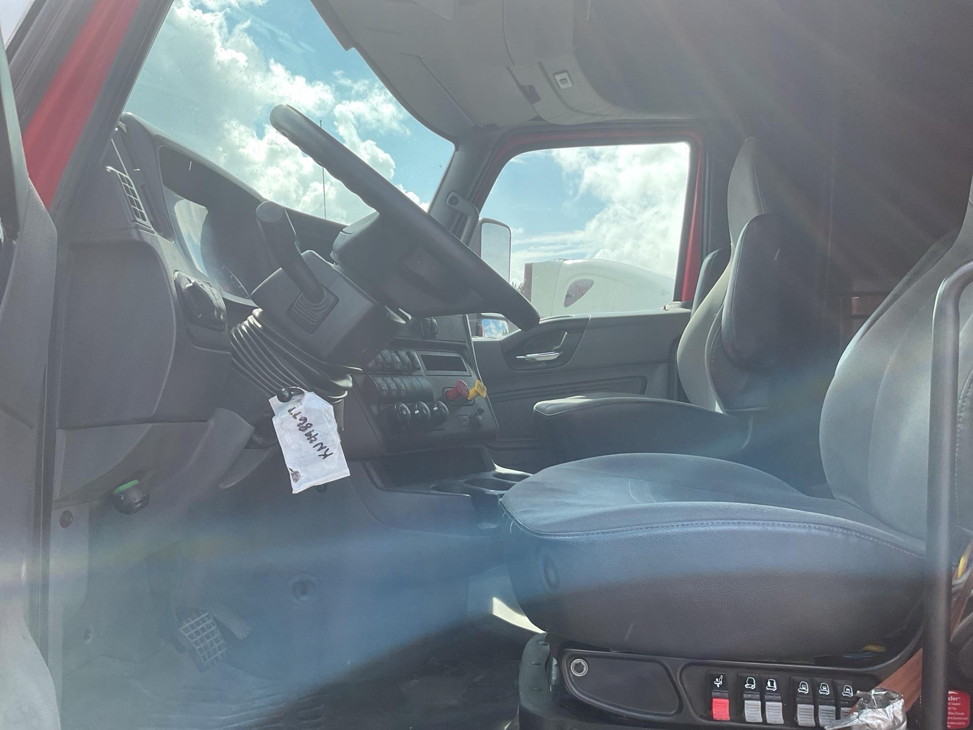 2019 International LT625