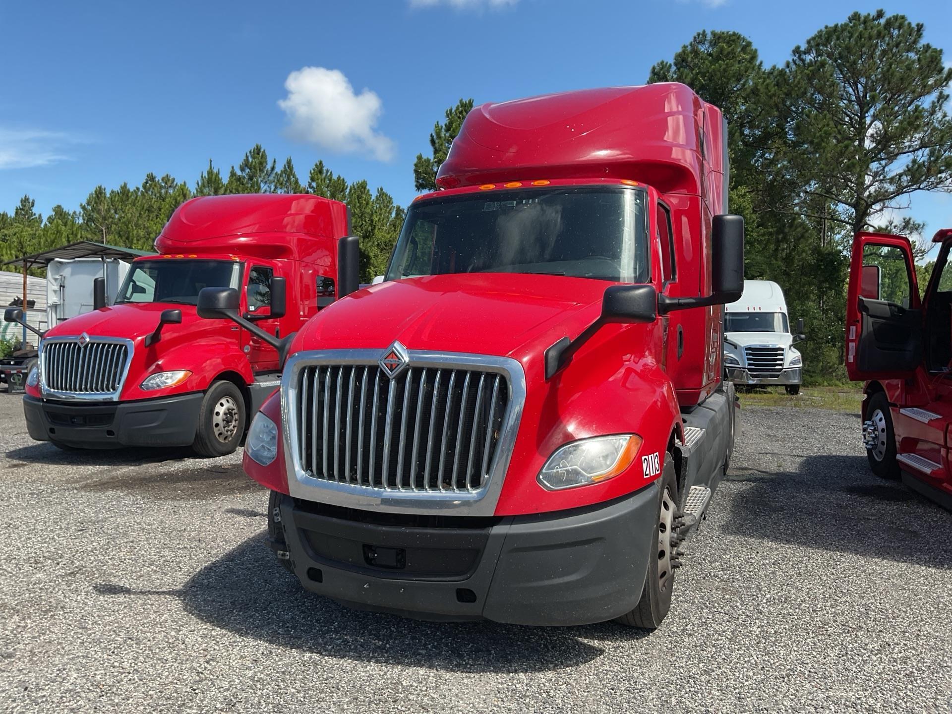 2022 International LT625