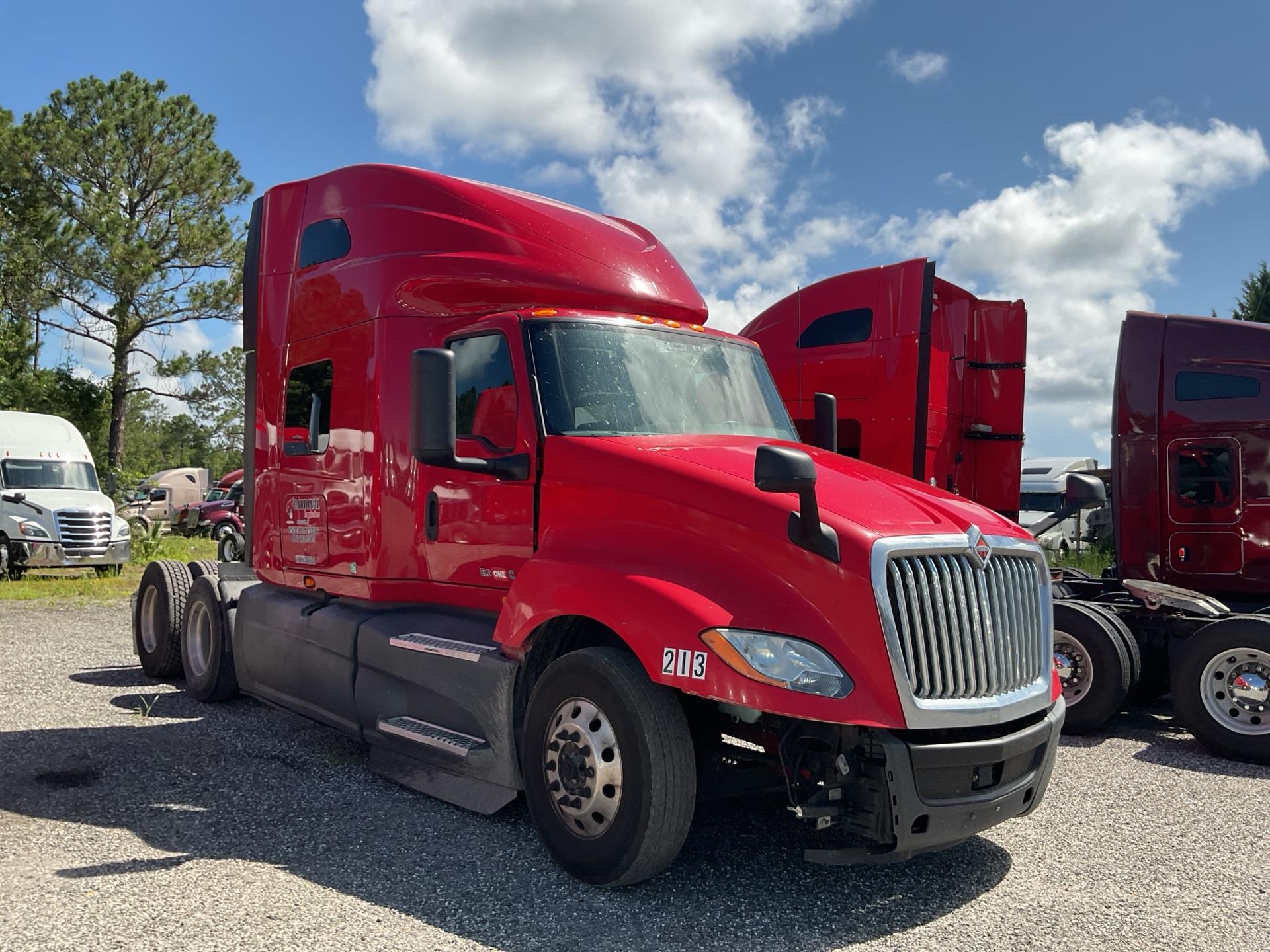 2022 International LT625