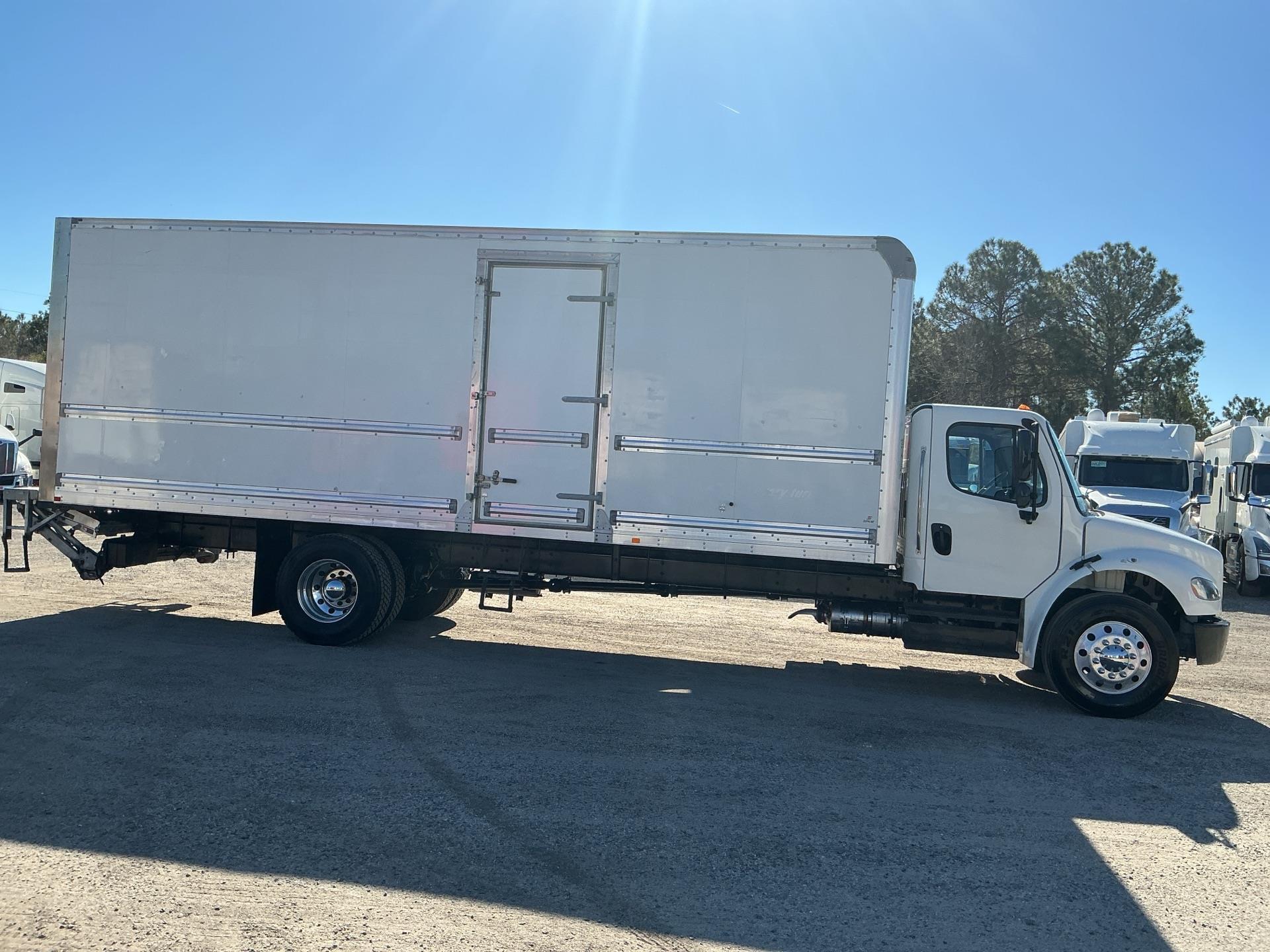 2020 Freightliner Business Class M2 106
