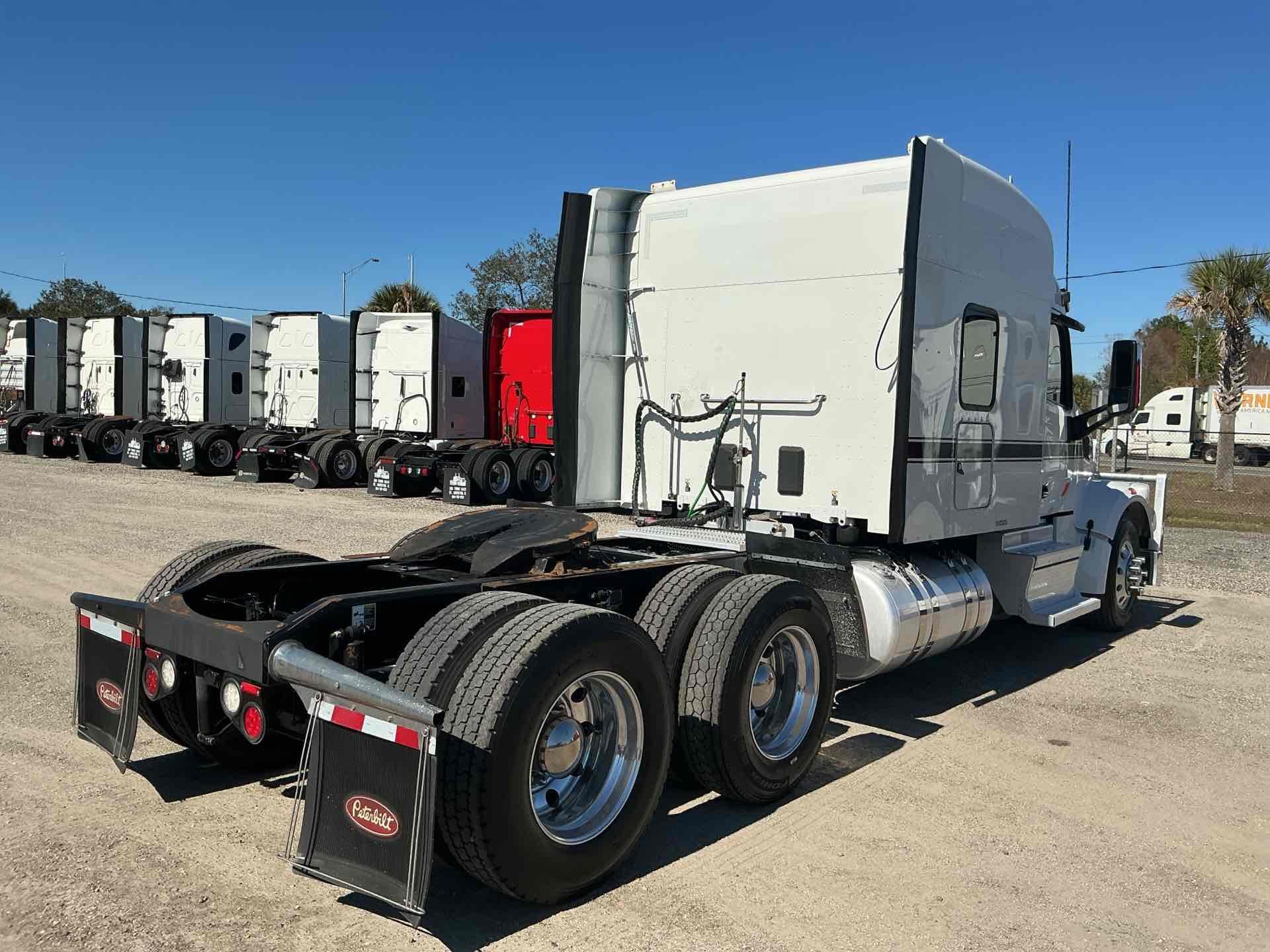 2019 Peterbilt 567