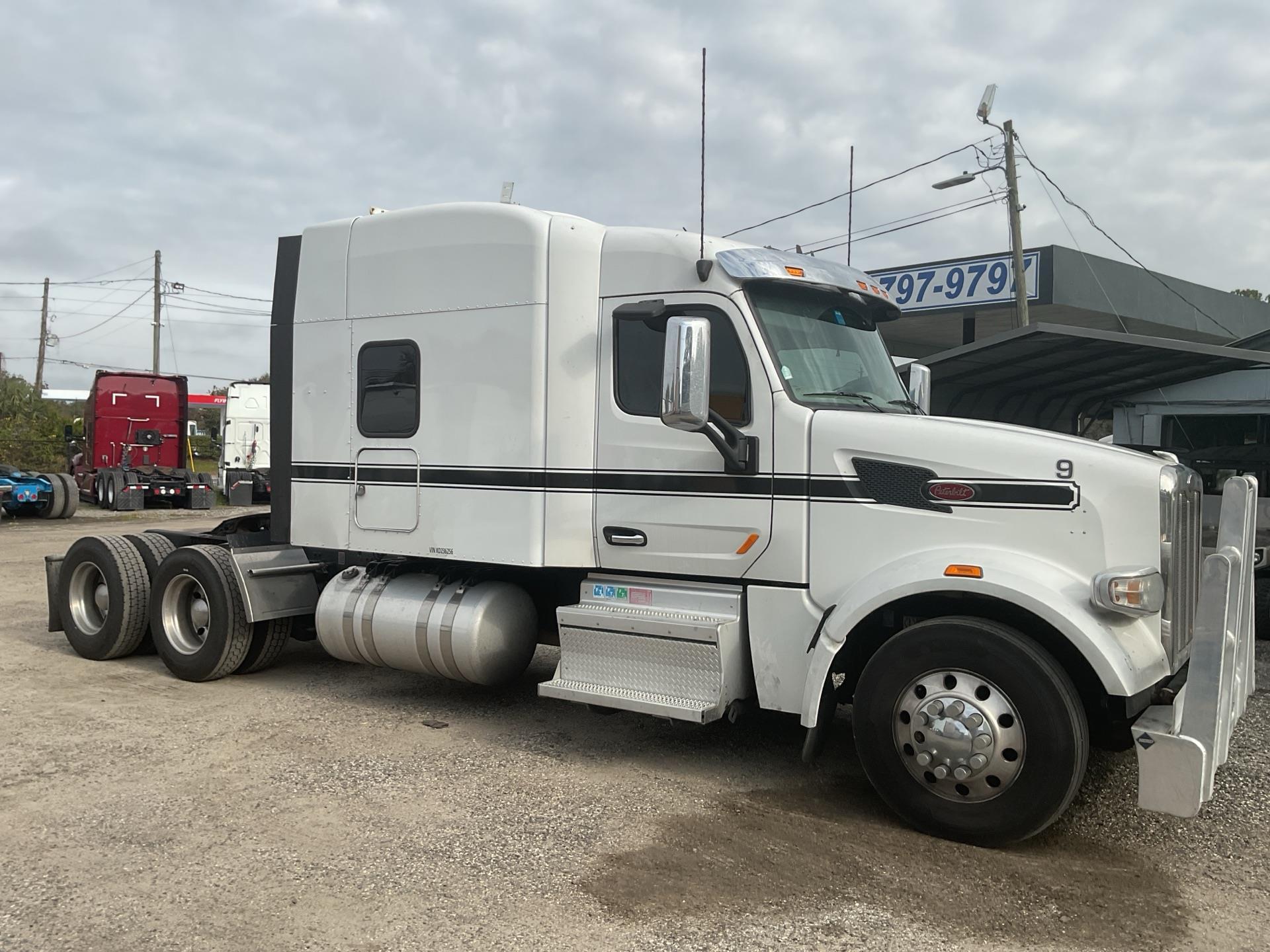 2019 Peterbilt 567