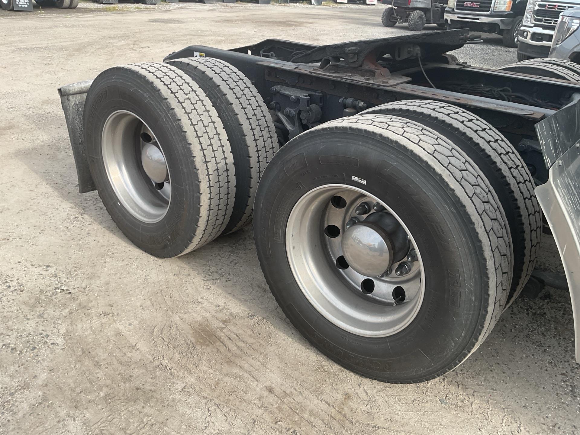 2019 Peterbilt 567
