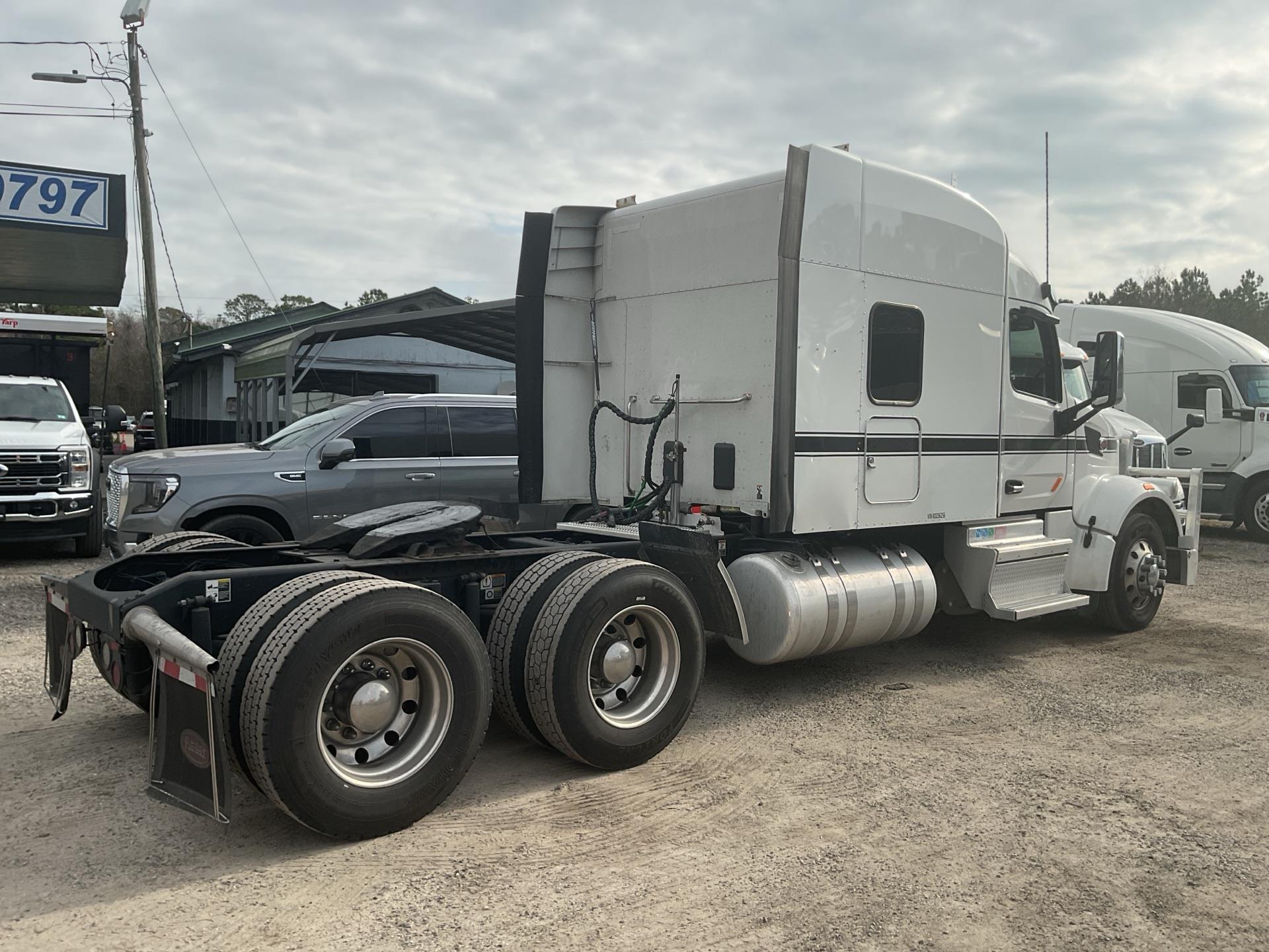 2019 Peterbilt 567