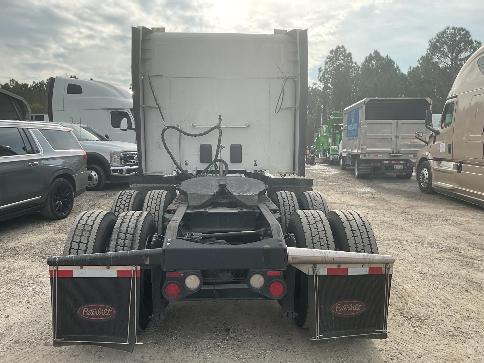 2019 Peterbilt 567