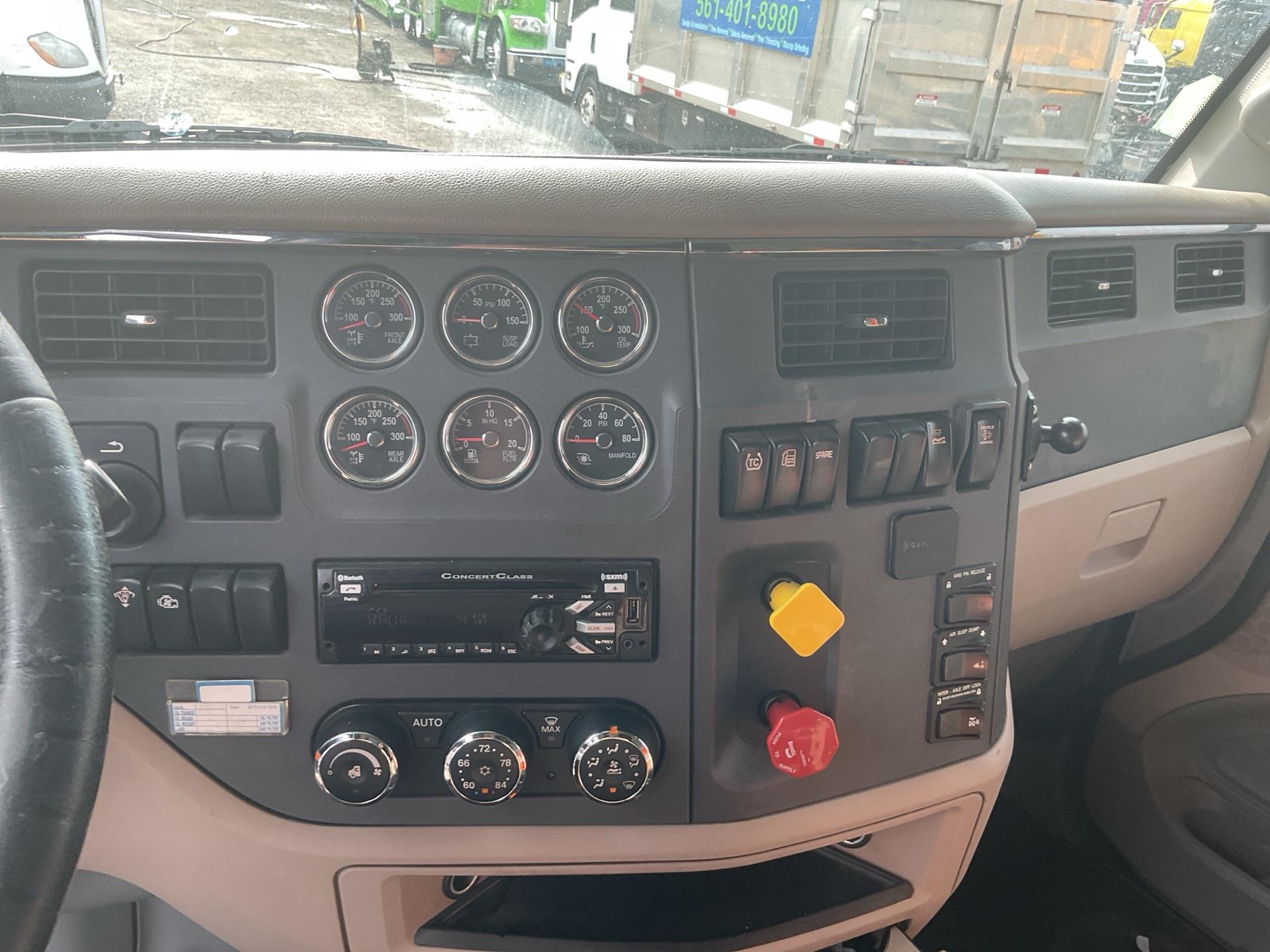 2019 Peterbilt 567