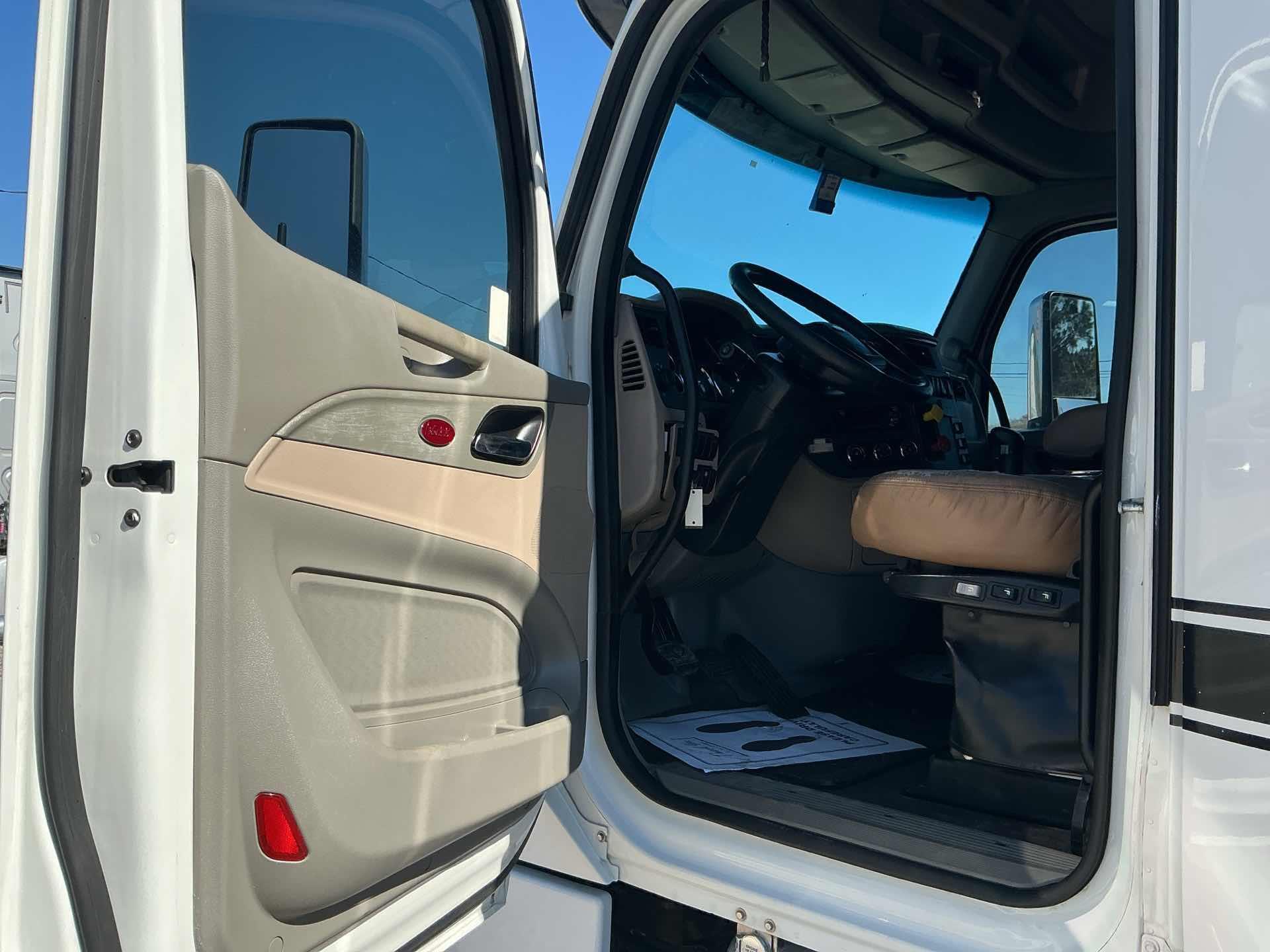 2019 Peterbilt 567