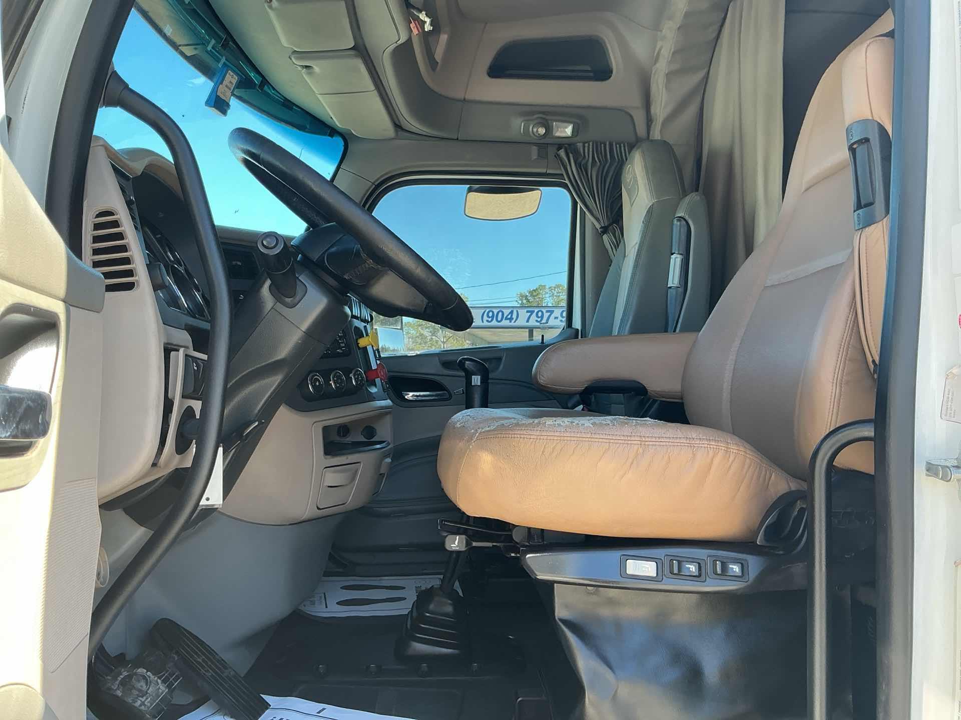 2019 Peterbilt 567