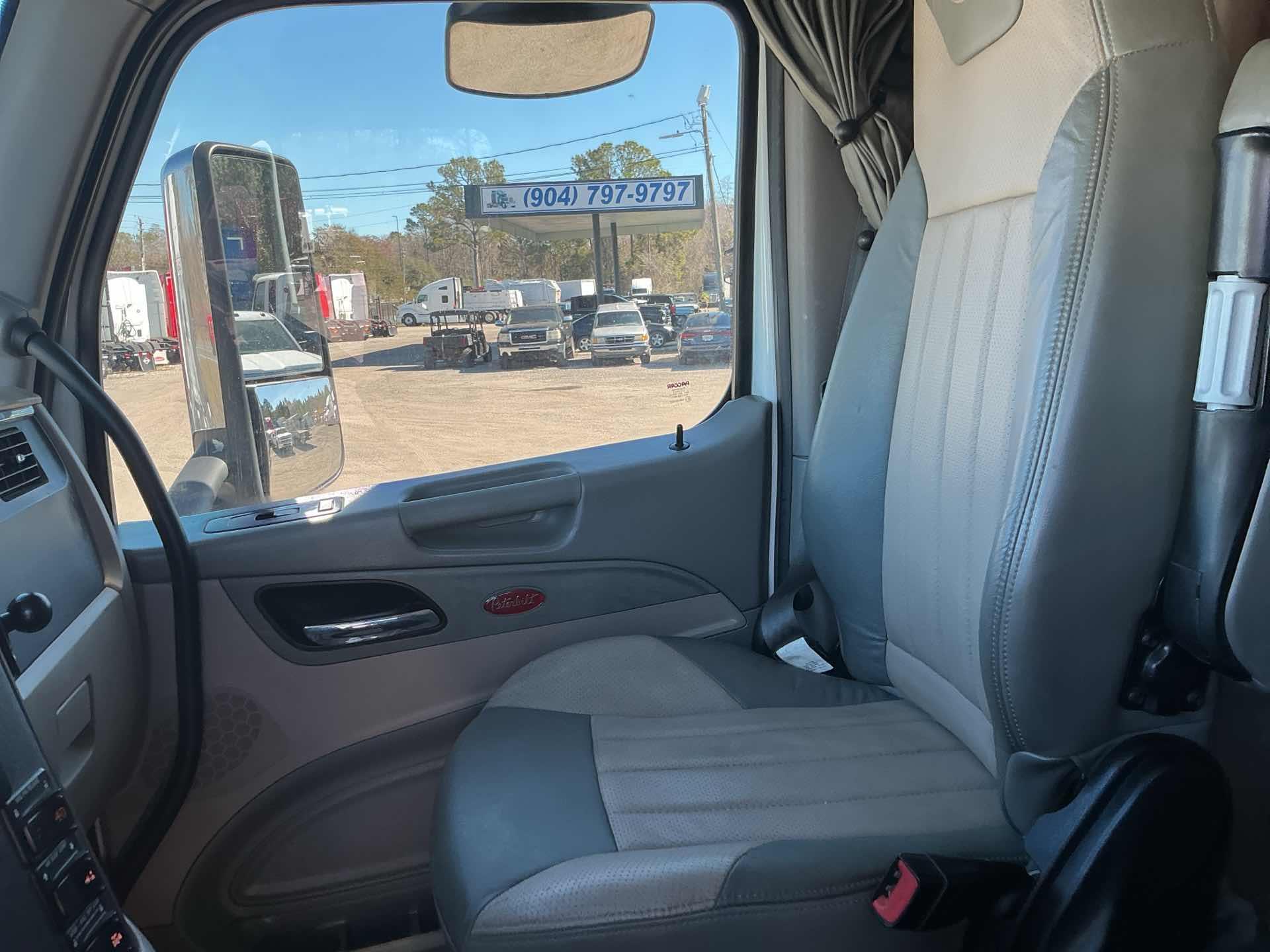 2019 Peterbilt 567