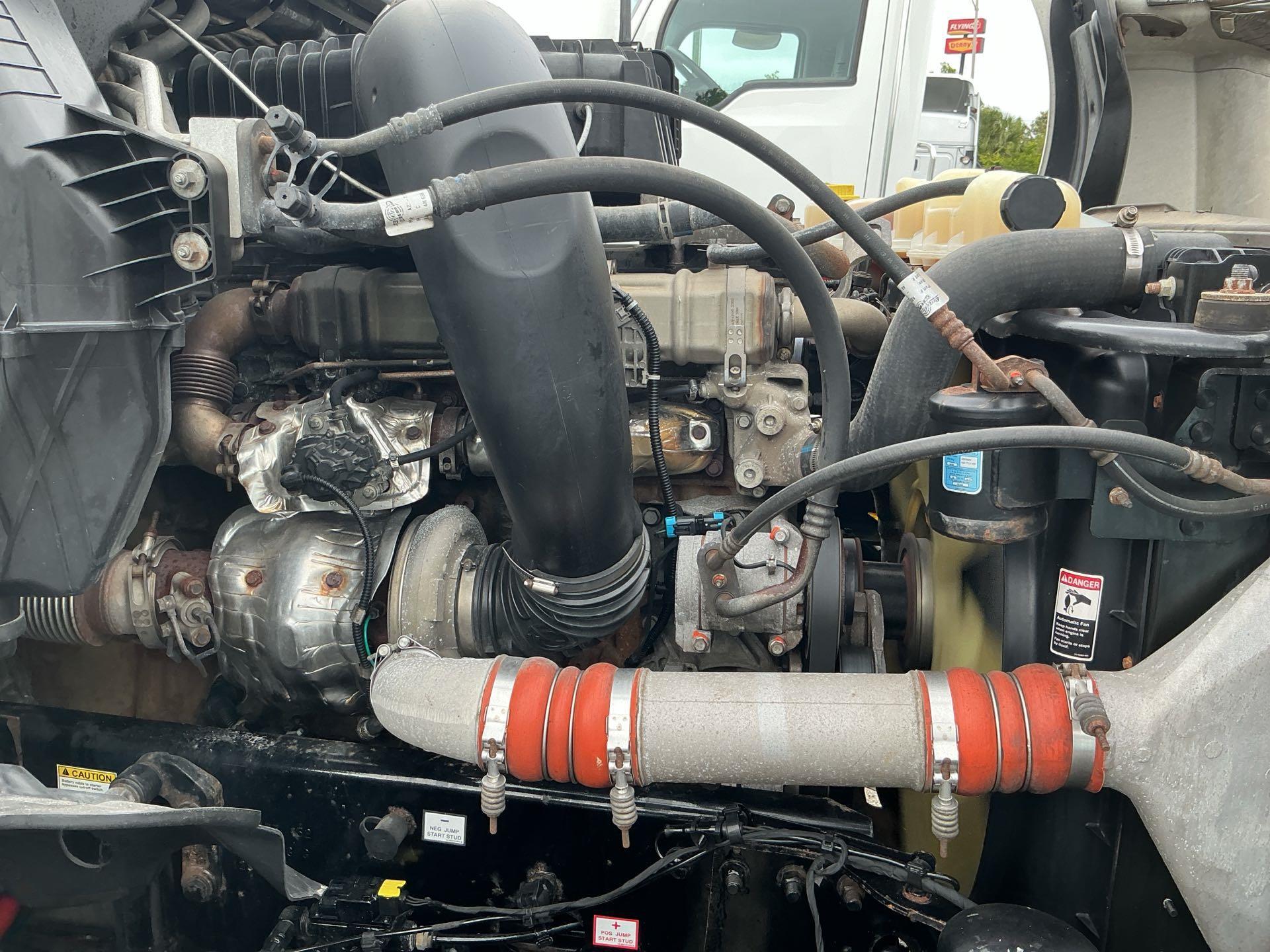 2022 Freightliner Cascadia 126