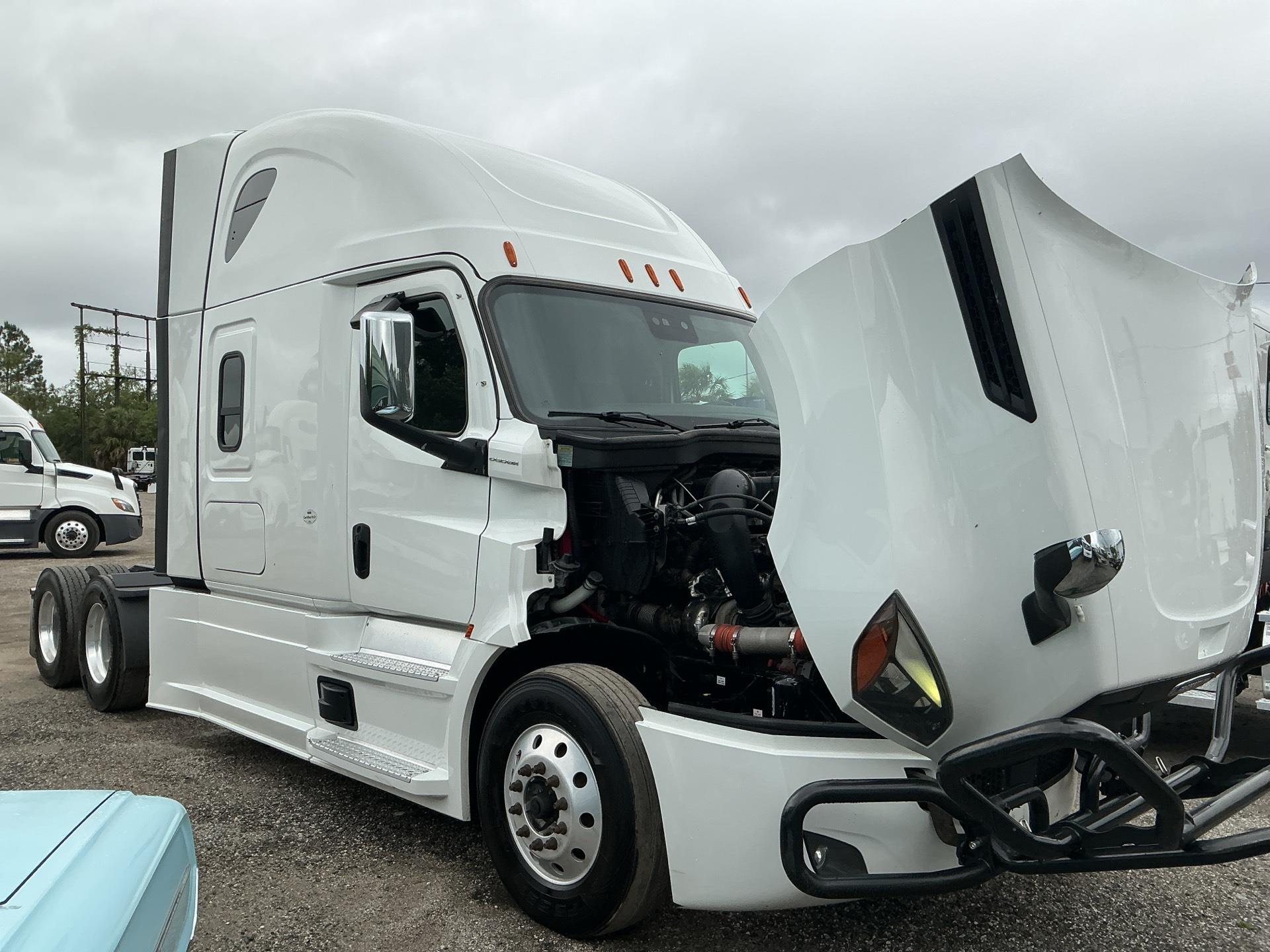 2022 Freightliner Cascadia 126
