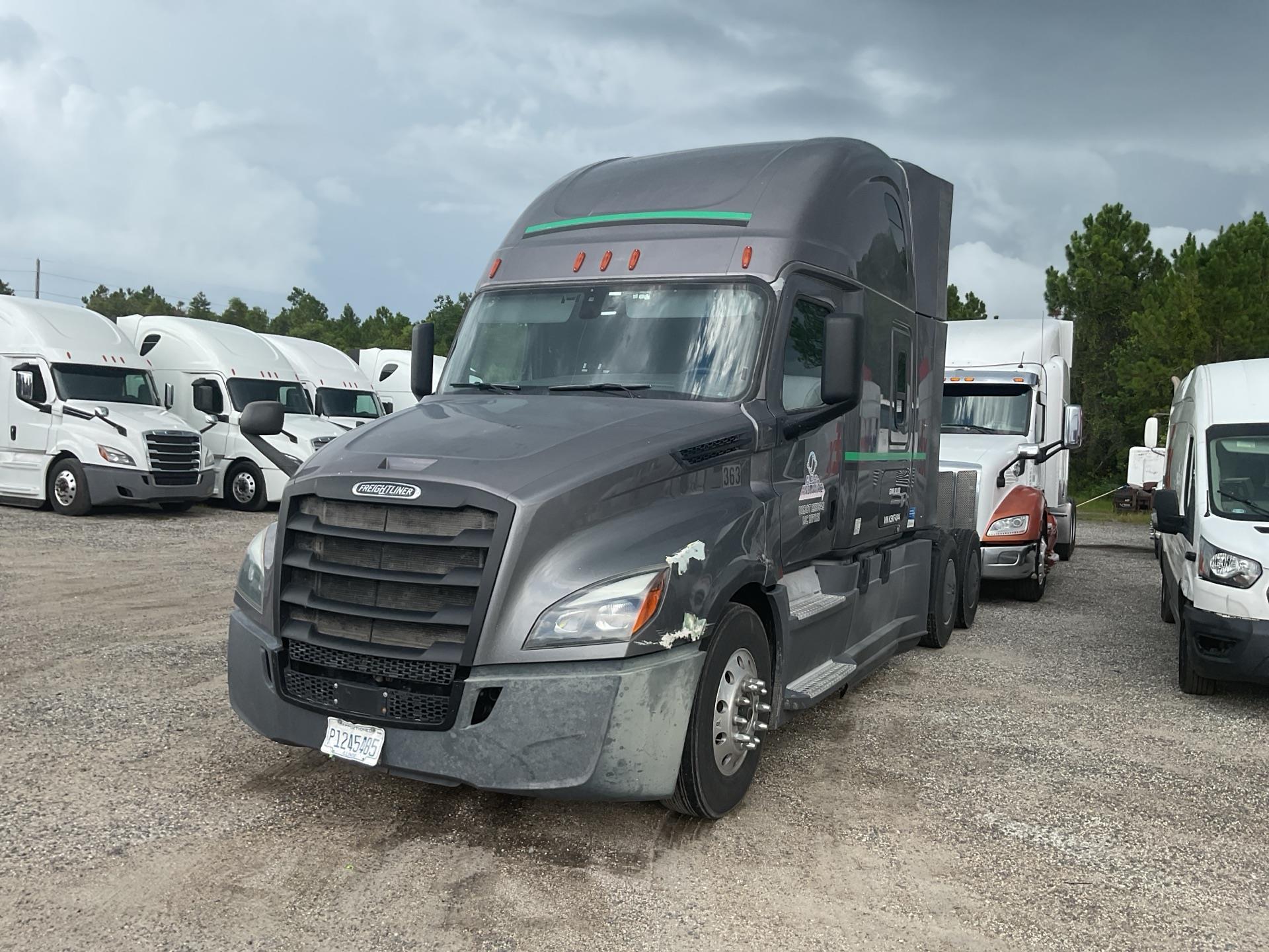 2019 Freightliner Cascadia 126