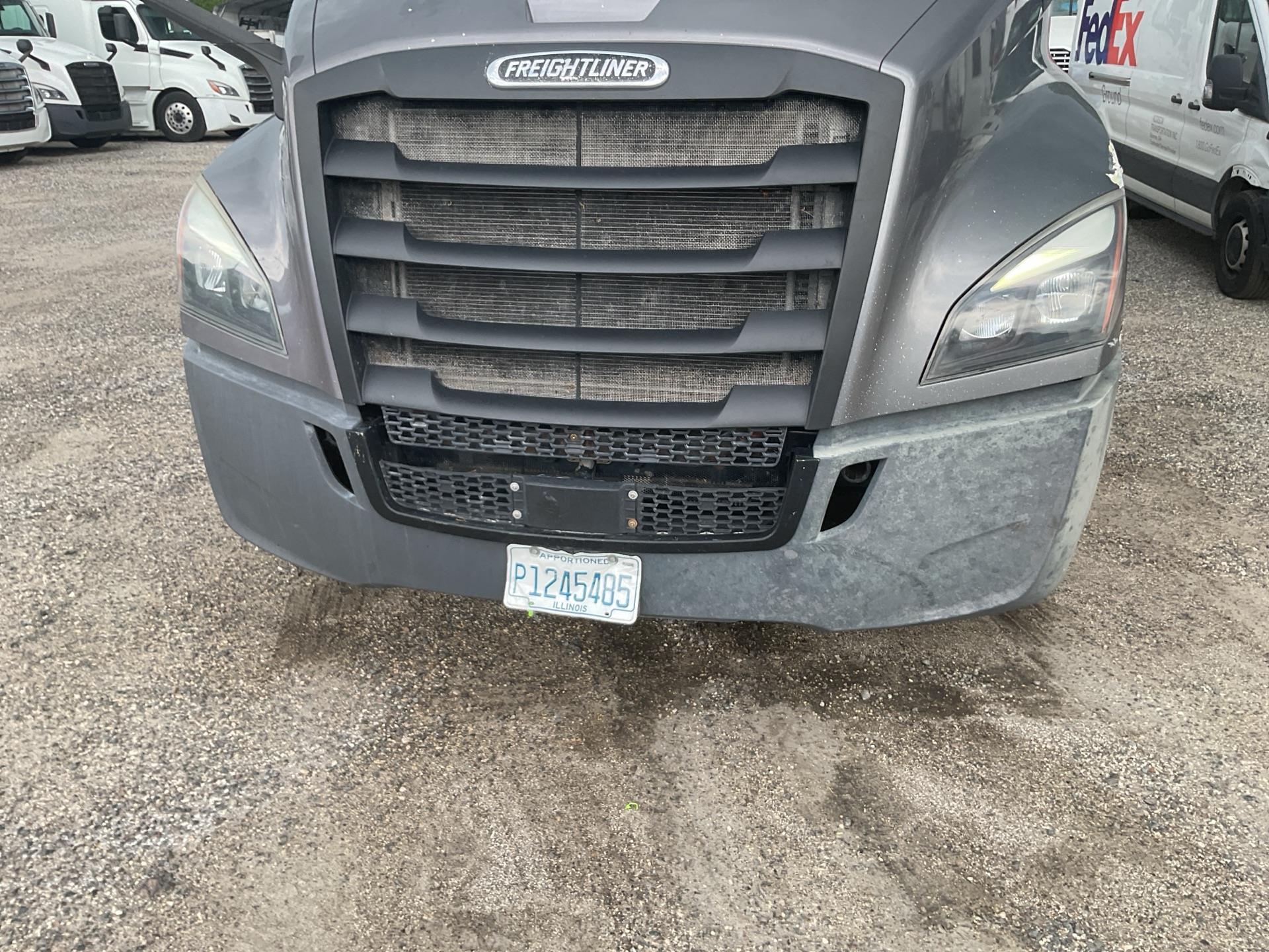 2019 Freightliner Cascadia 126
